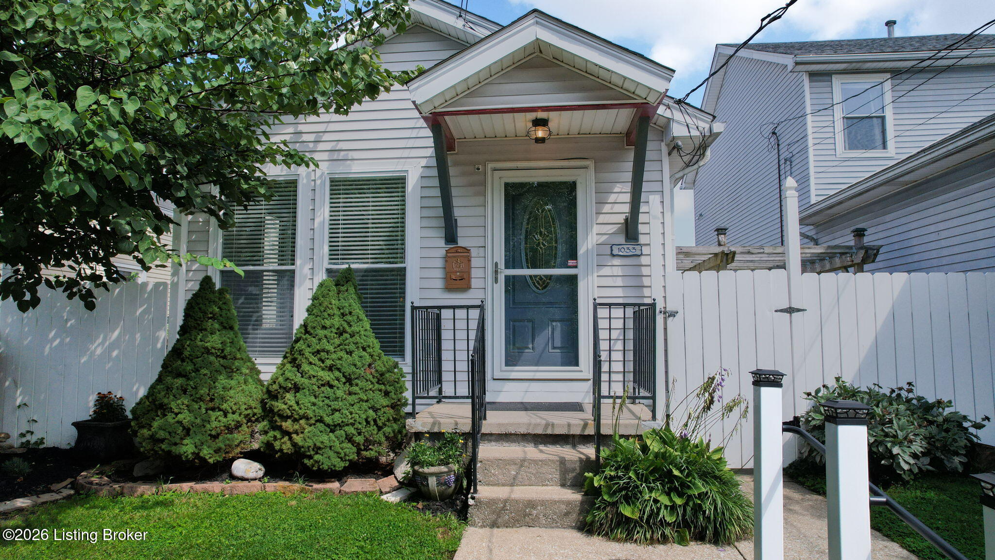 1033 Lampton St — photo