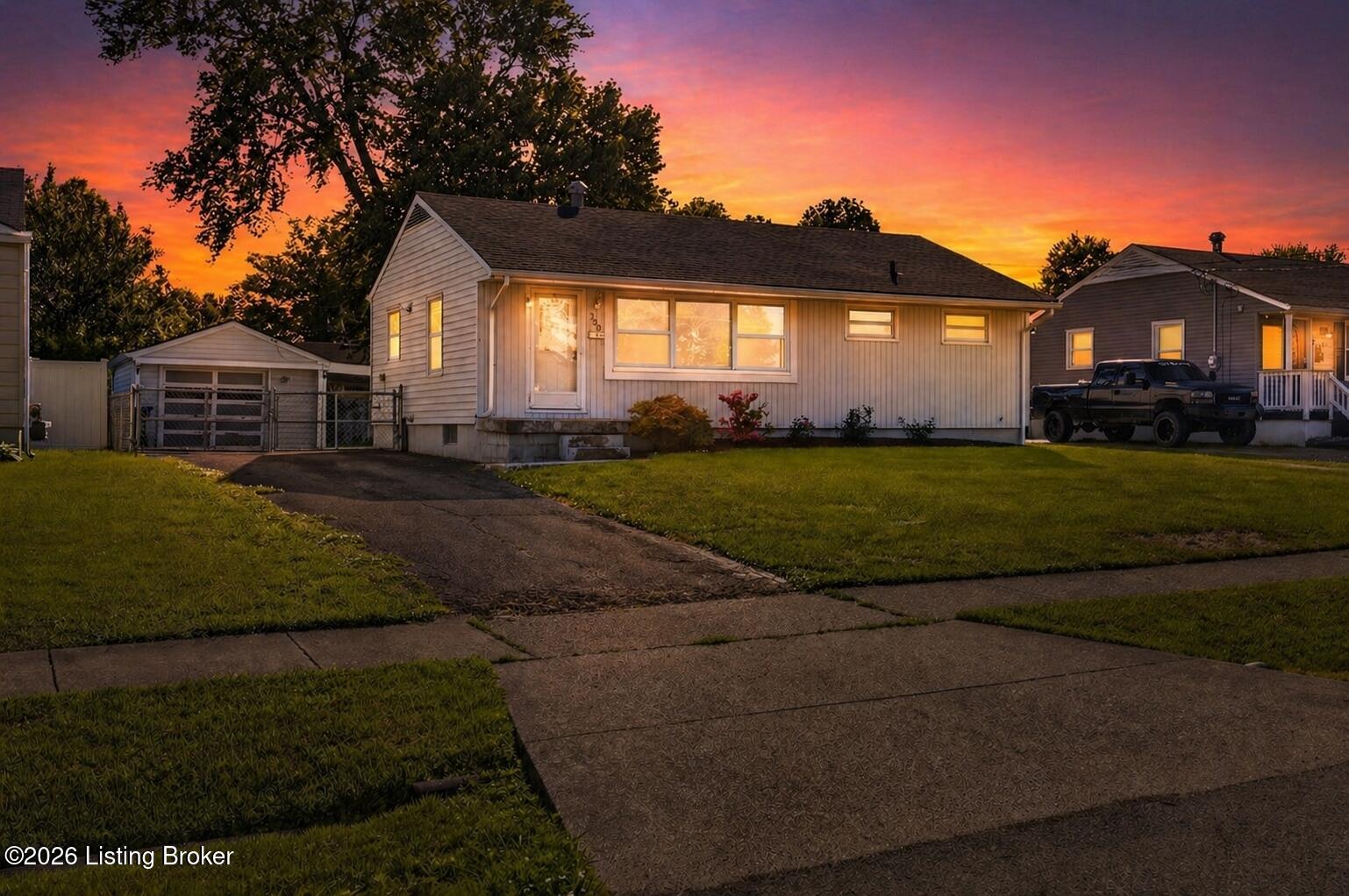 330 E Southside Ct — photo