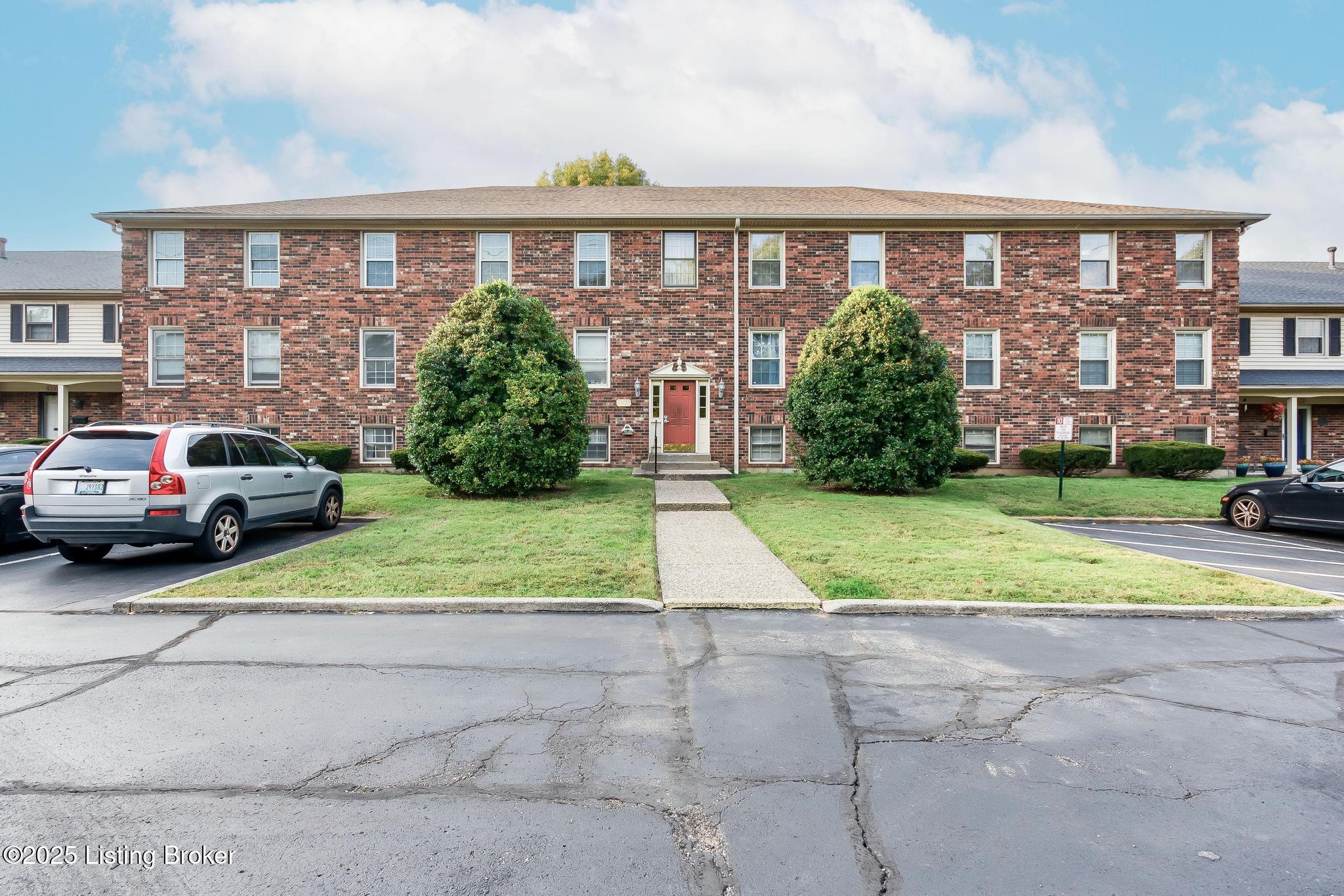 8133 Lake Ave B9 — photo