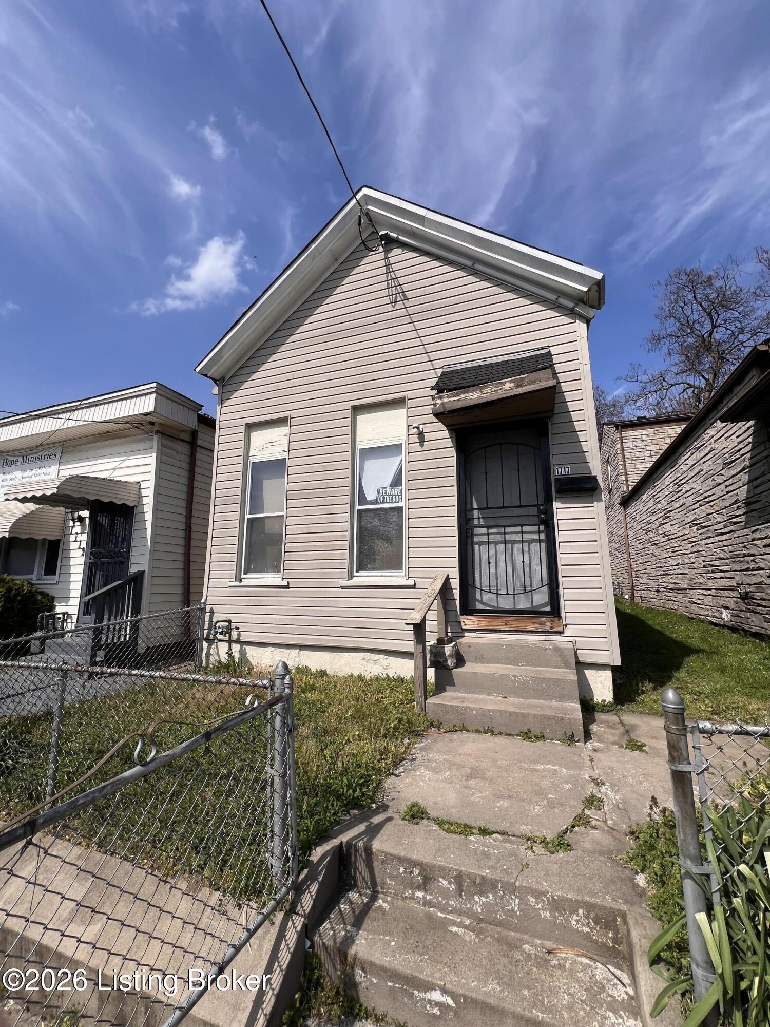 1717 Hale Ave — photo