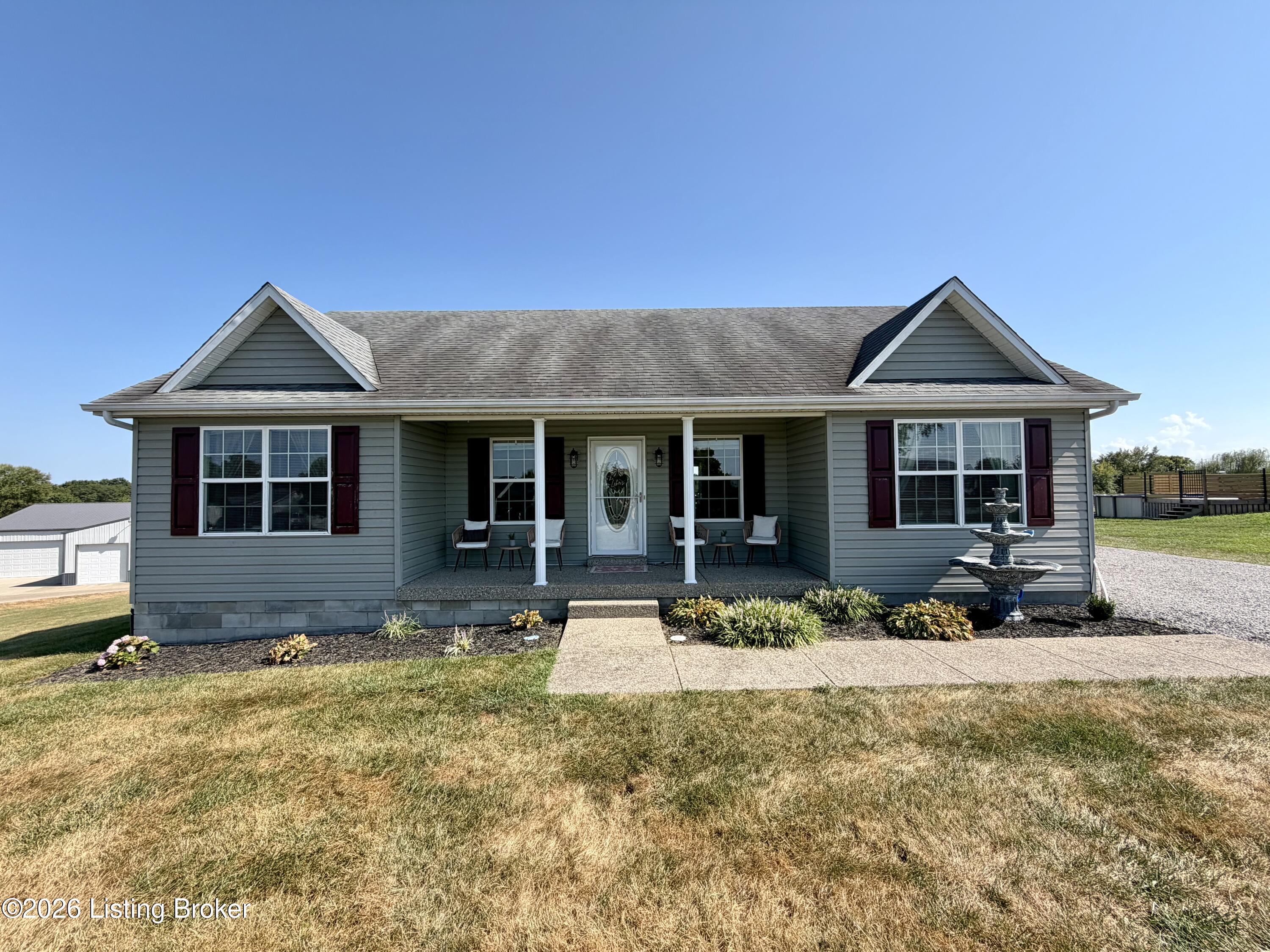 126 Blake Ct — photo