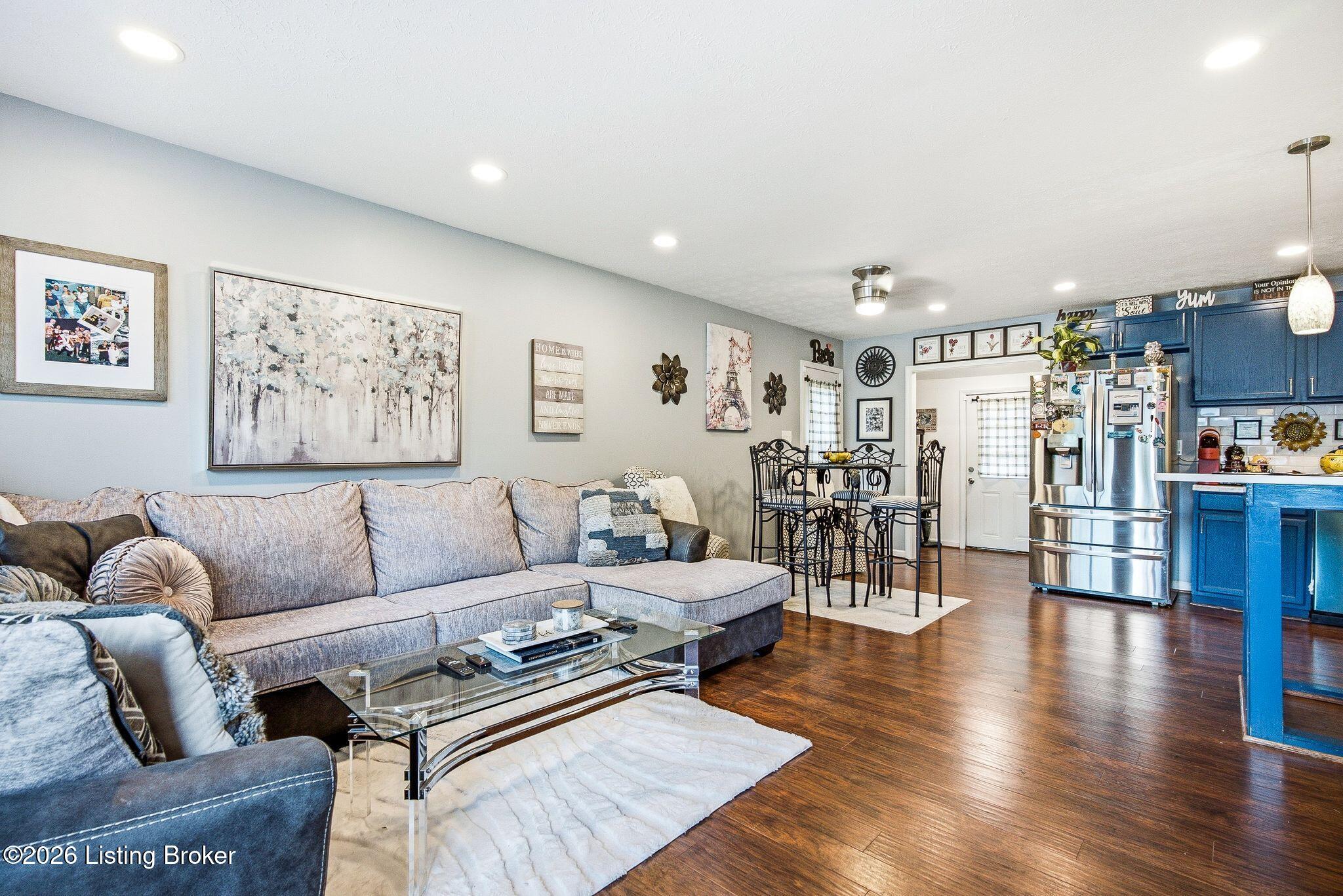 10504 Wake Ct — photo