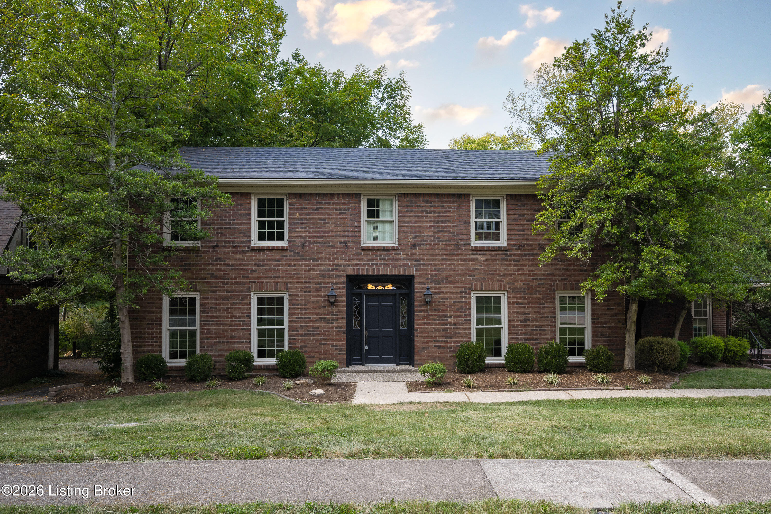 2108 Bainbridge Row Dr — photo