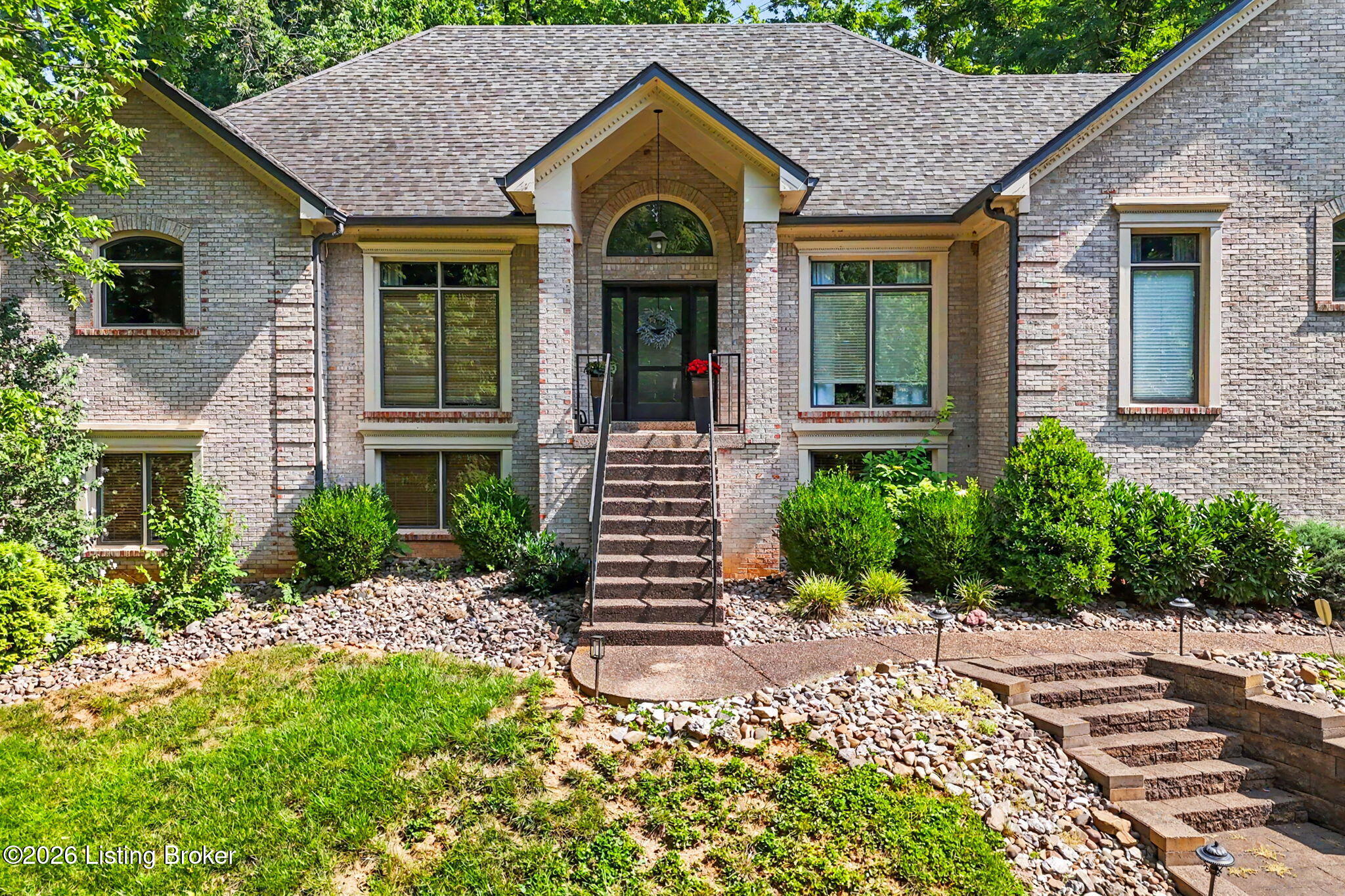 2811 Alta Vista Ct — photo