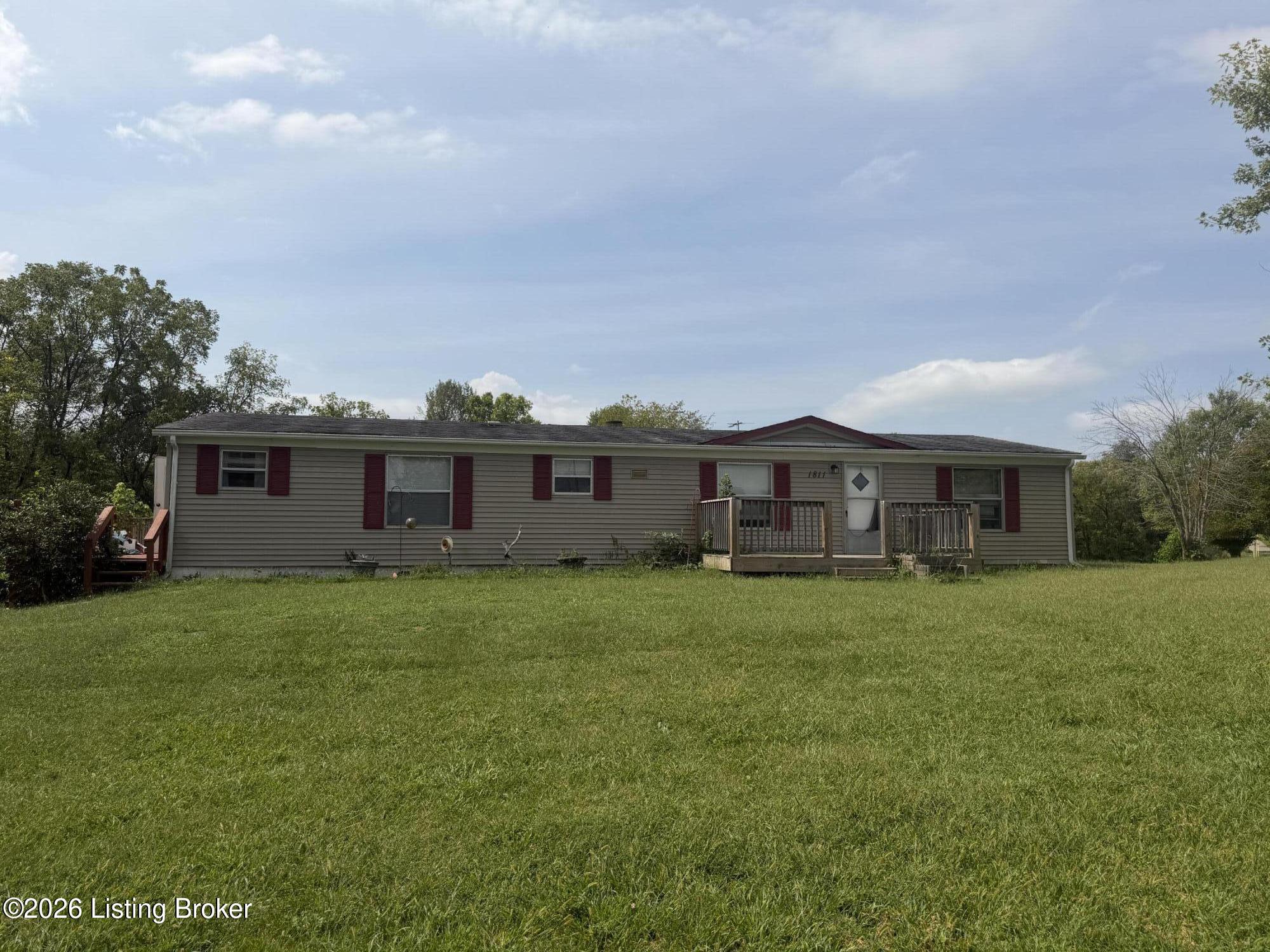 1811 Castle Hwy — photo