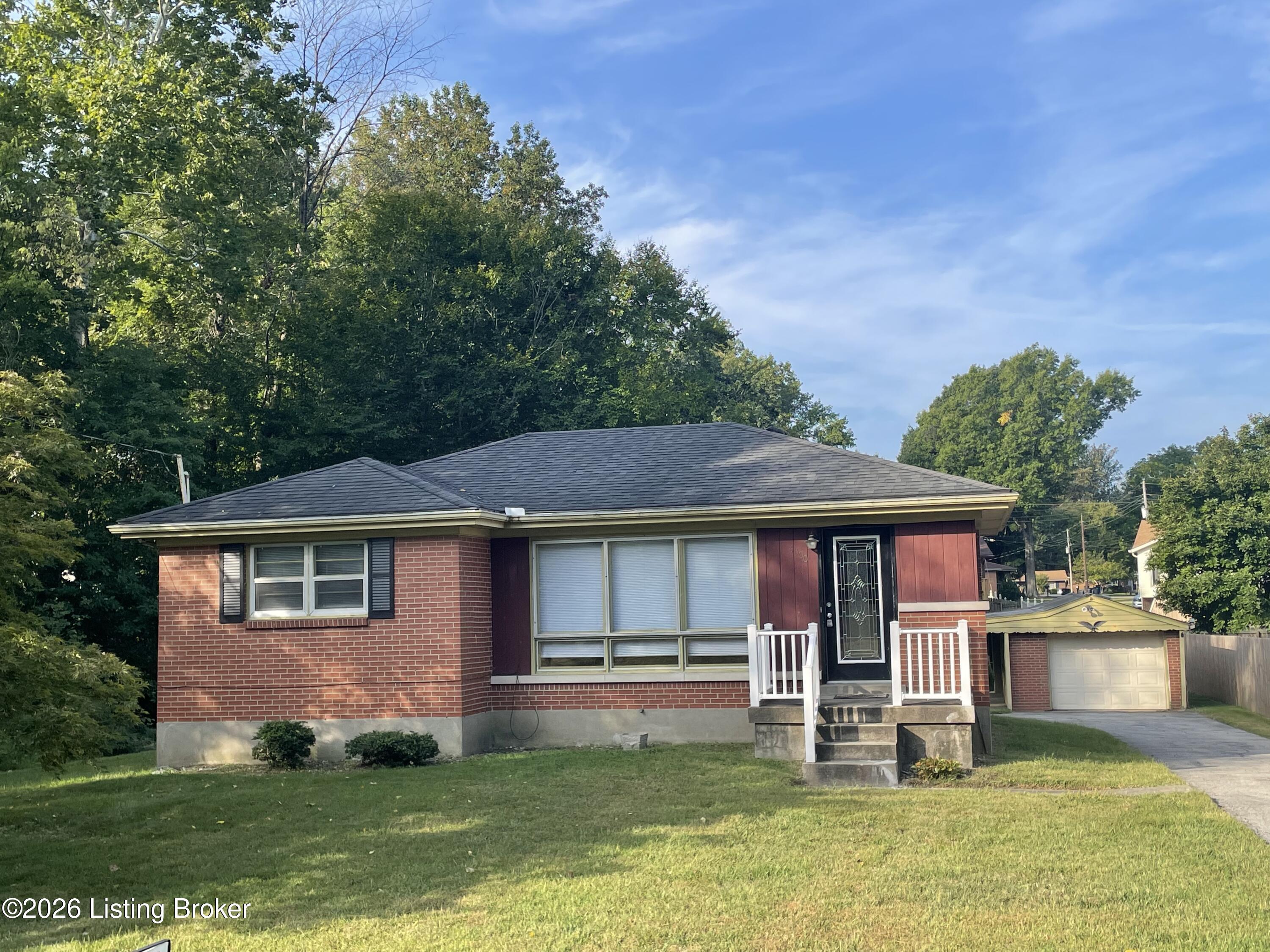 4300 E Pages Ln — photo