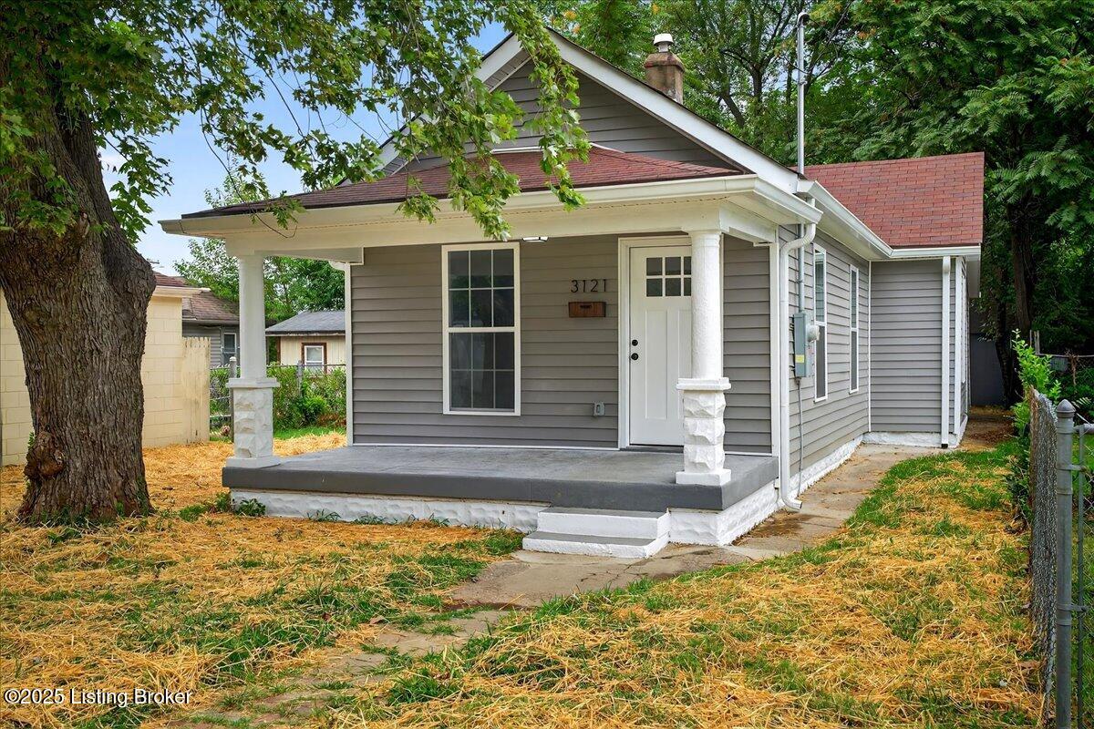 3121 W Magnolia Ave — photo