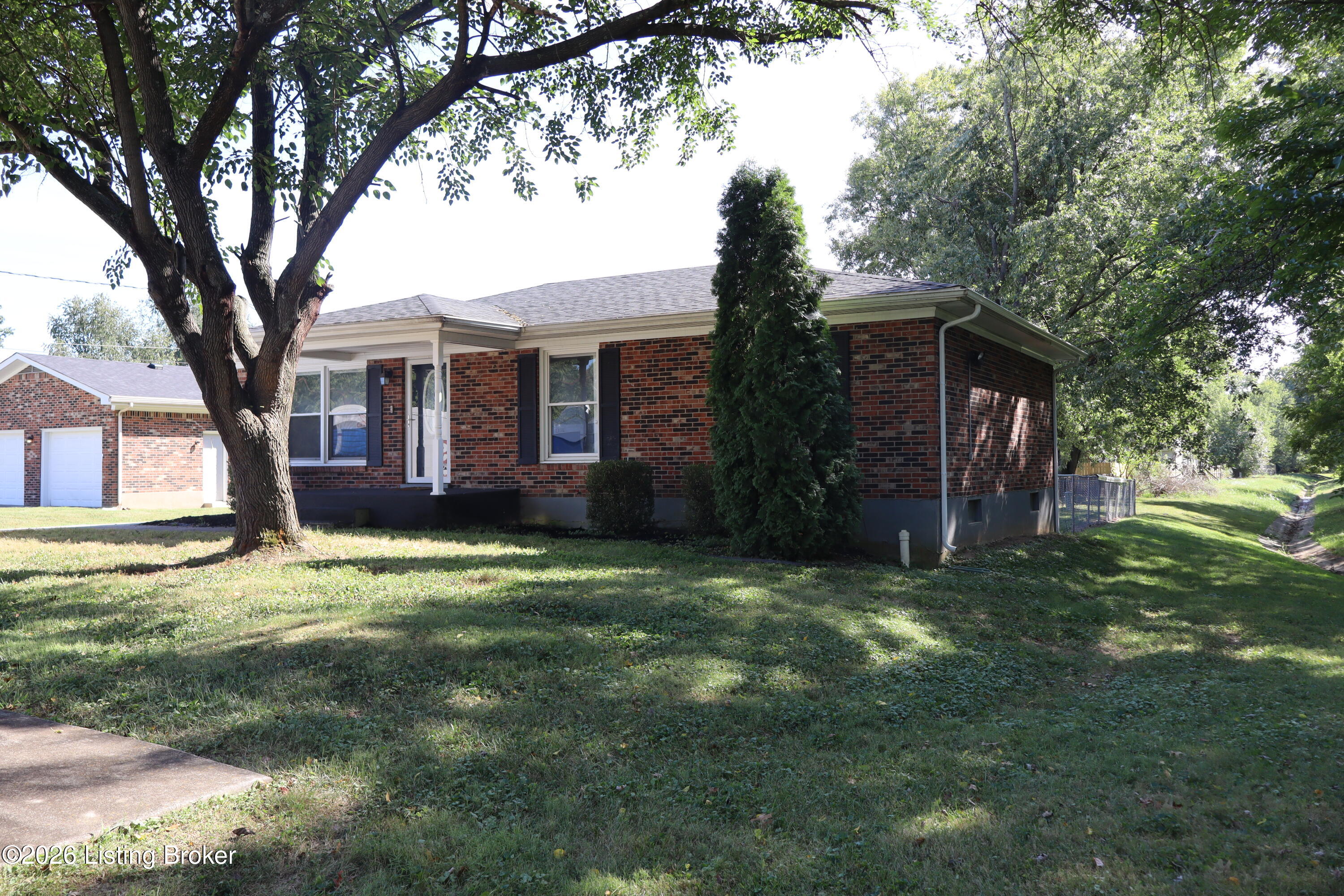 2616 Accasia Dr — photo
