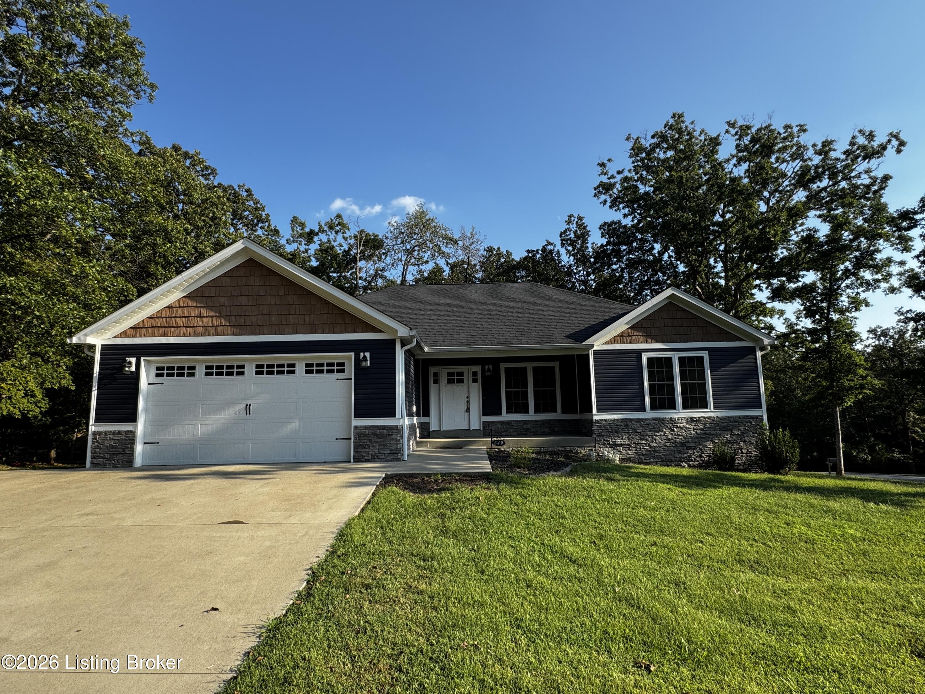 649 Fairway Dr — photo