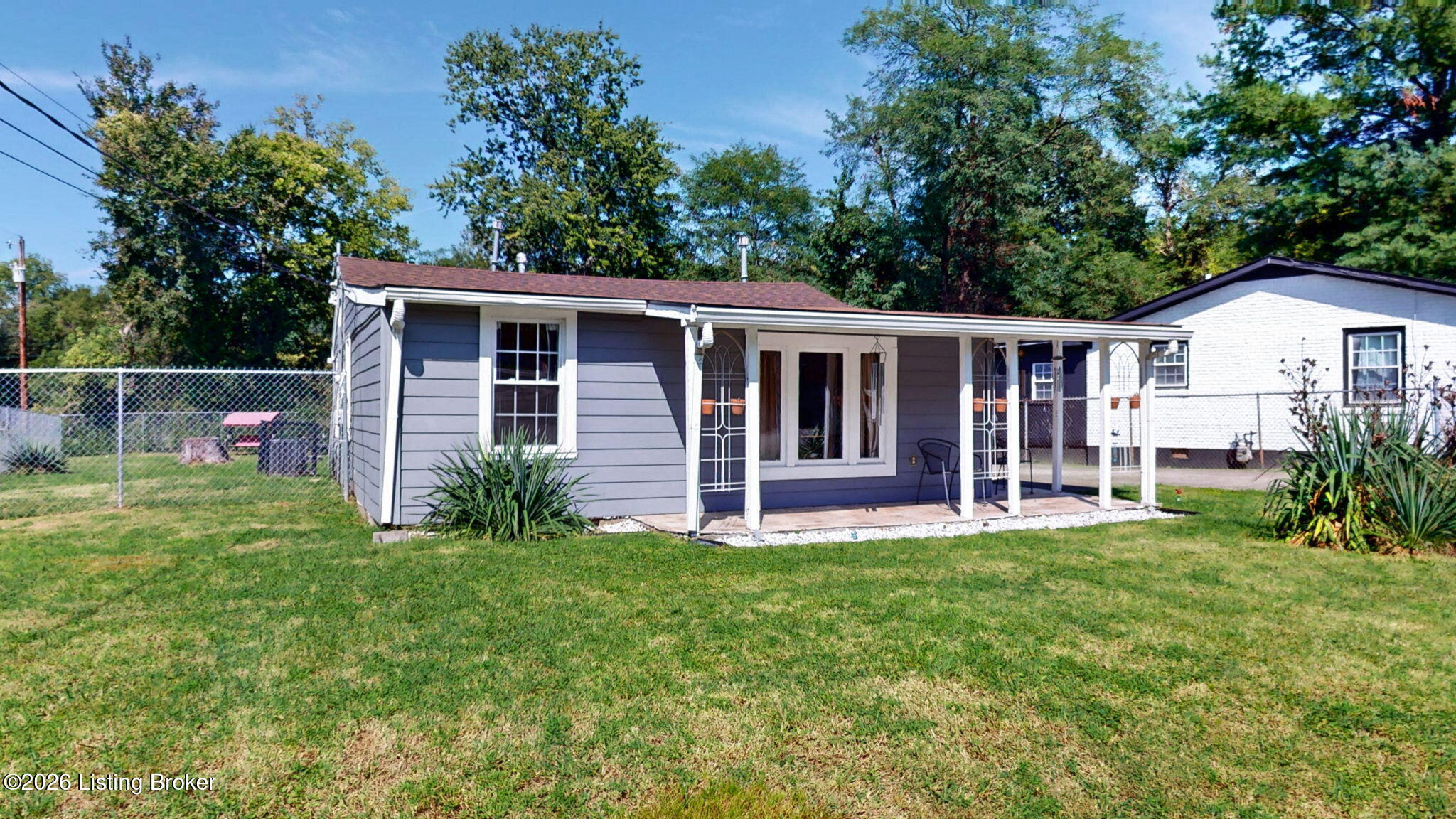 4618 E Overbrook Dr — photo