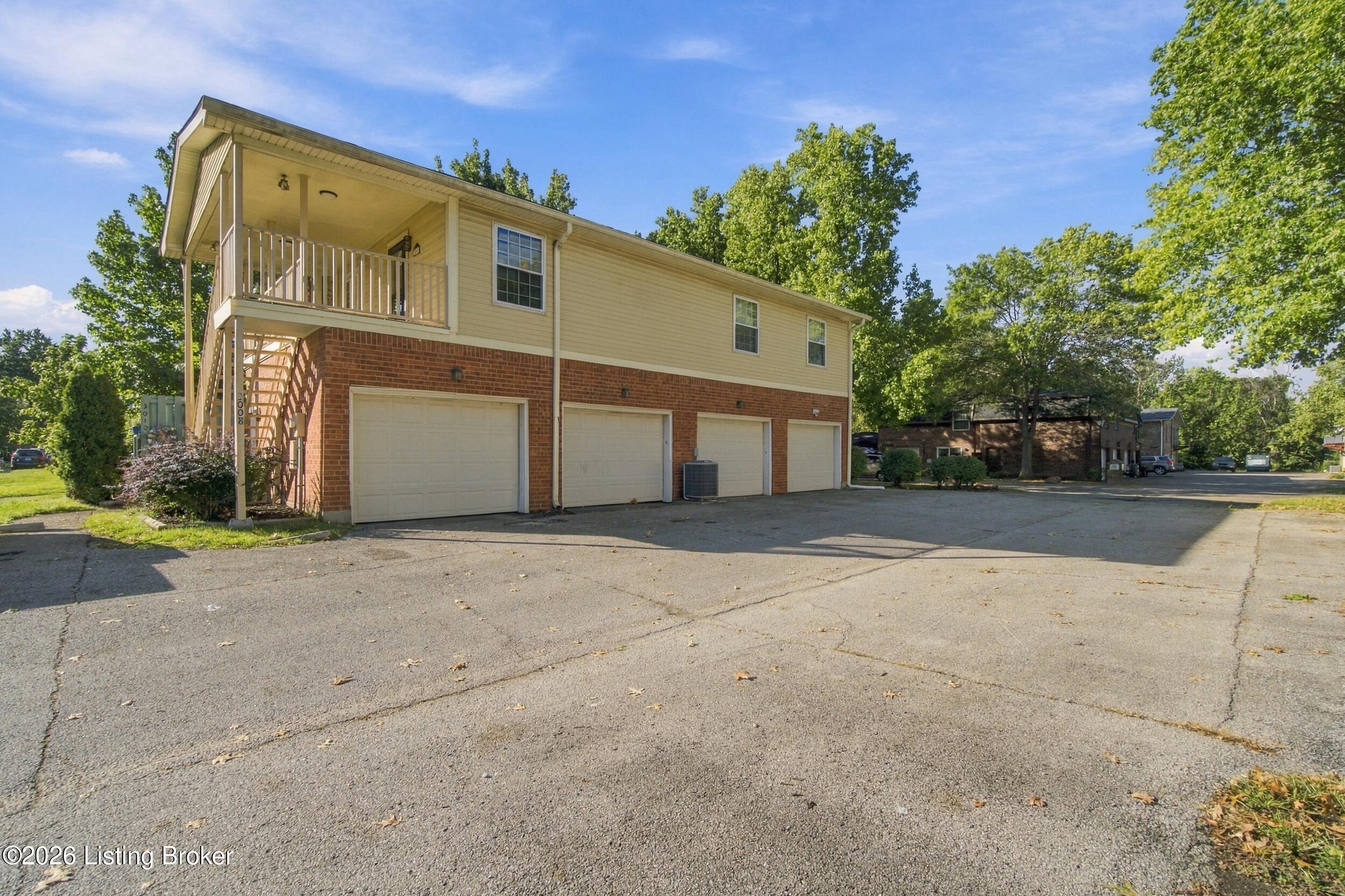 3008 Treeview Ct — photo