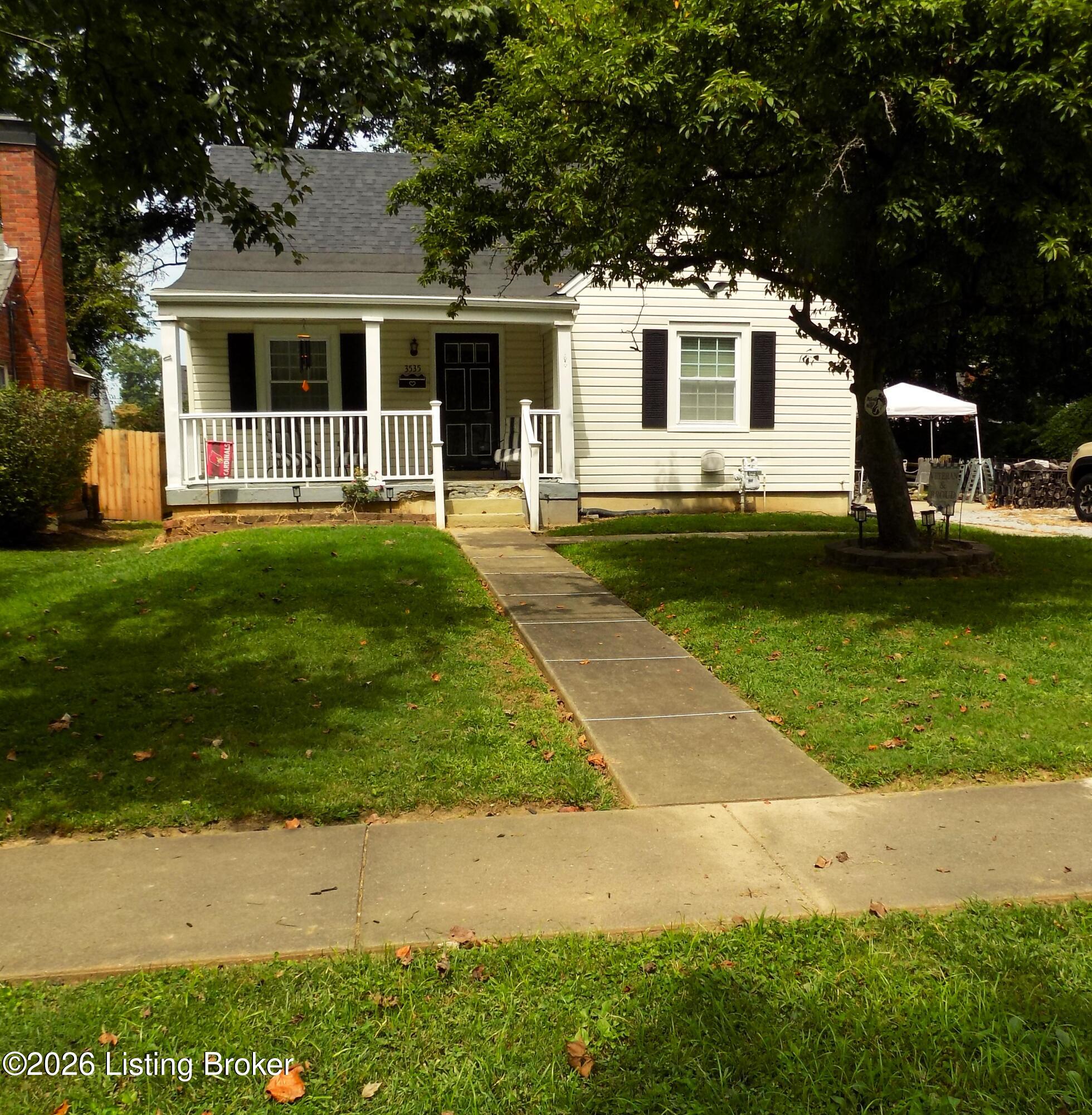 3535 Warner Ave — photo