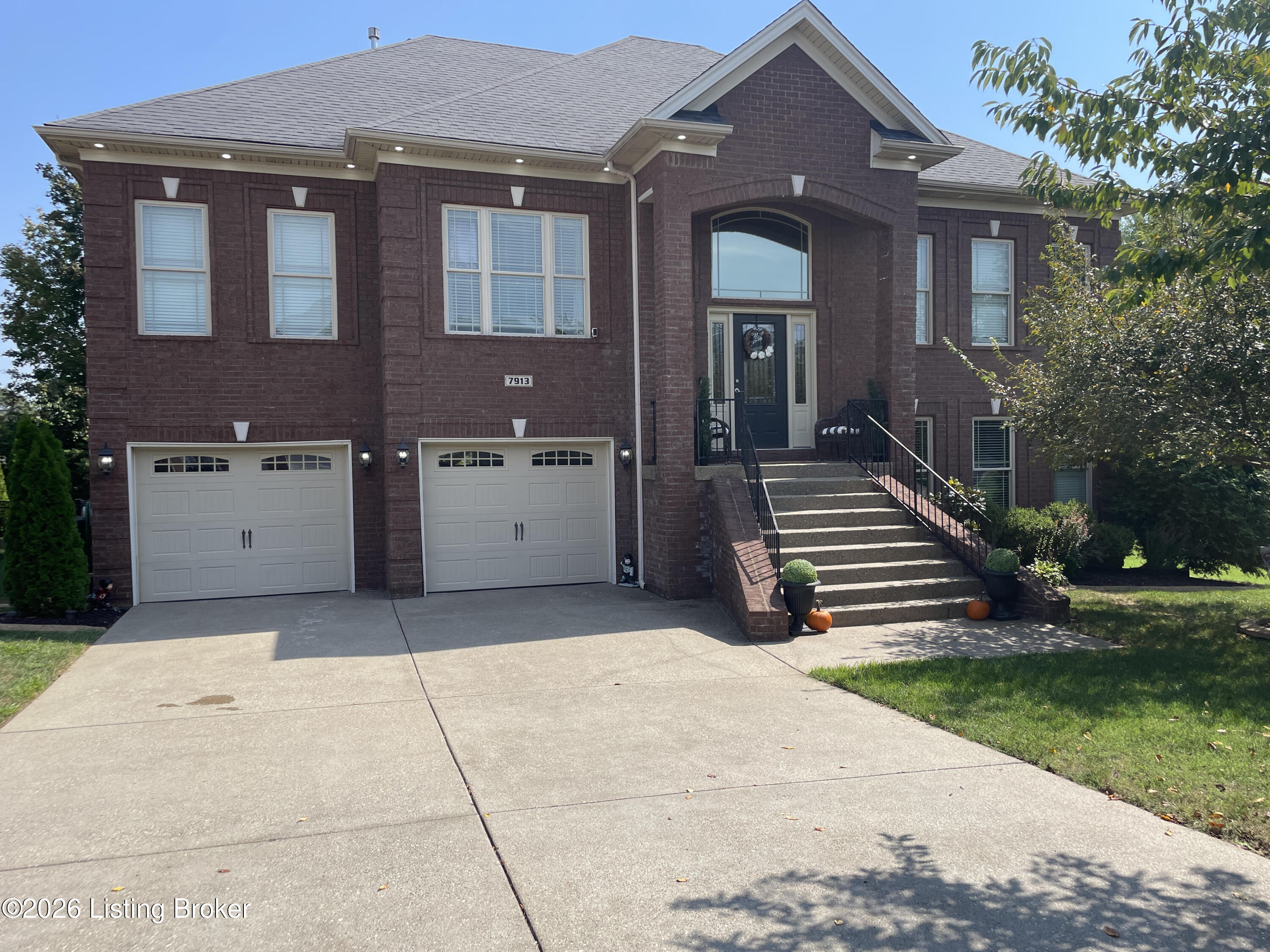 7913 Emma Ct — photo