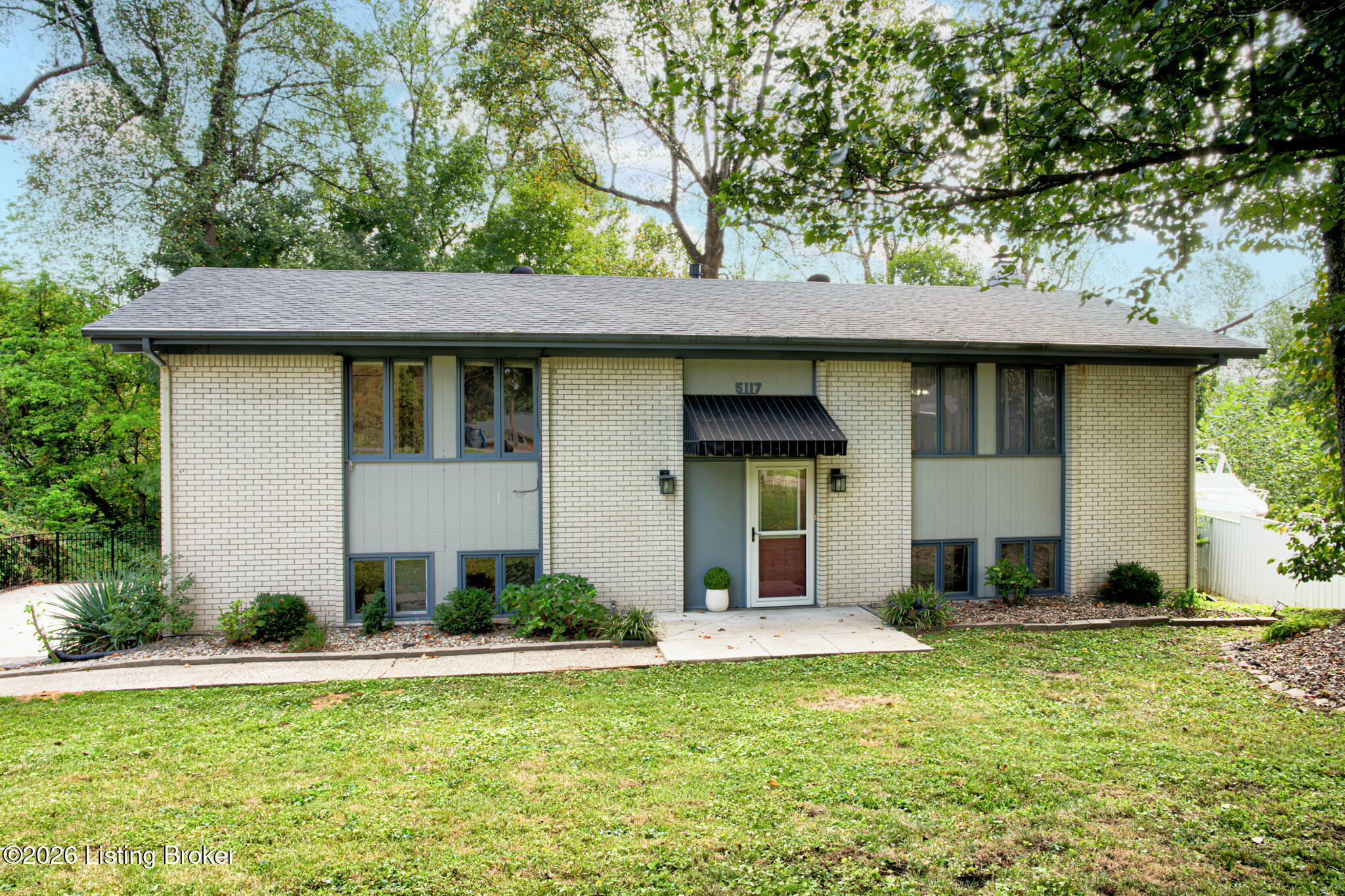 5117 Nancy Ave — photo