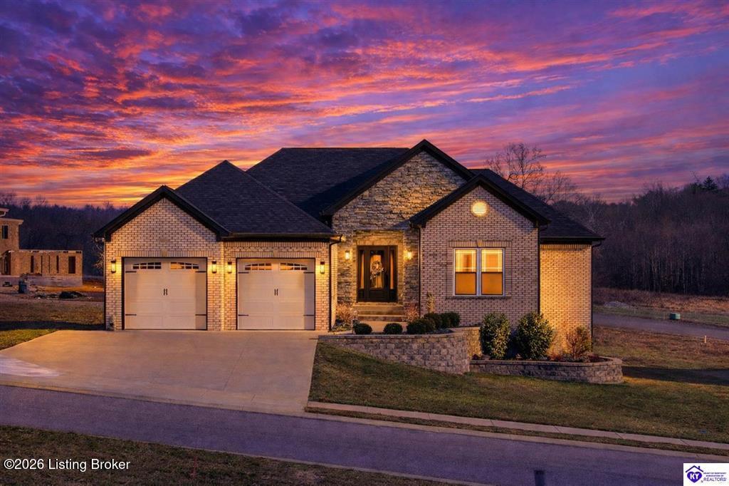 105 Bonfire Ln — photo
