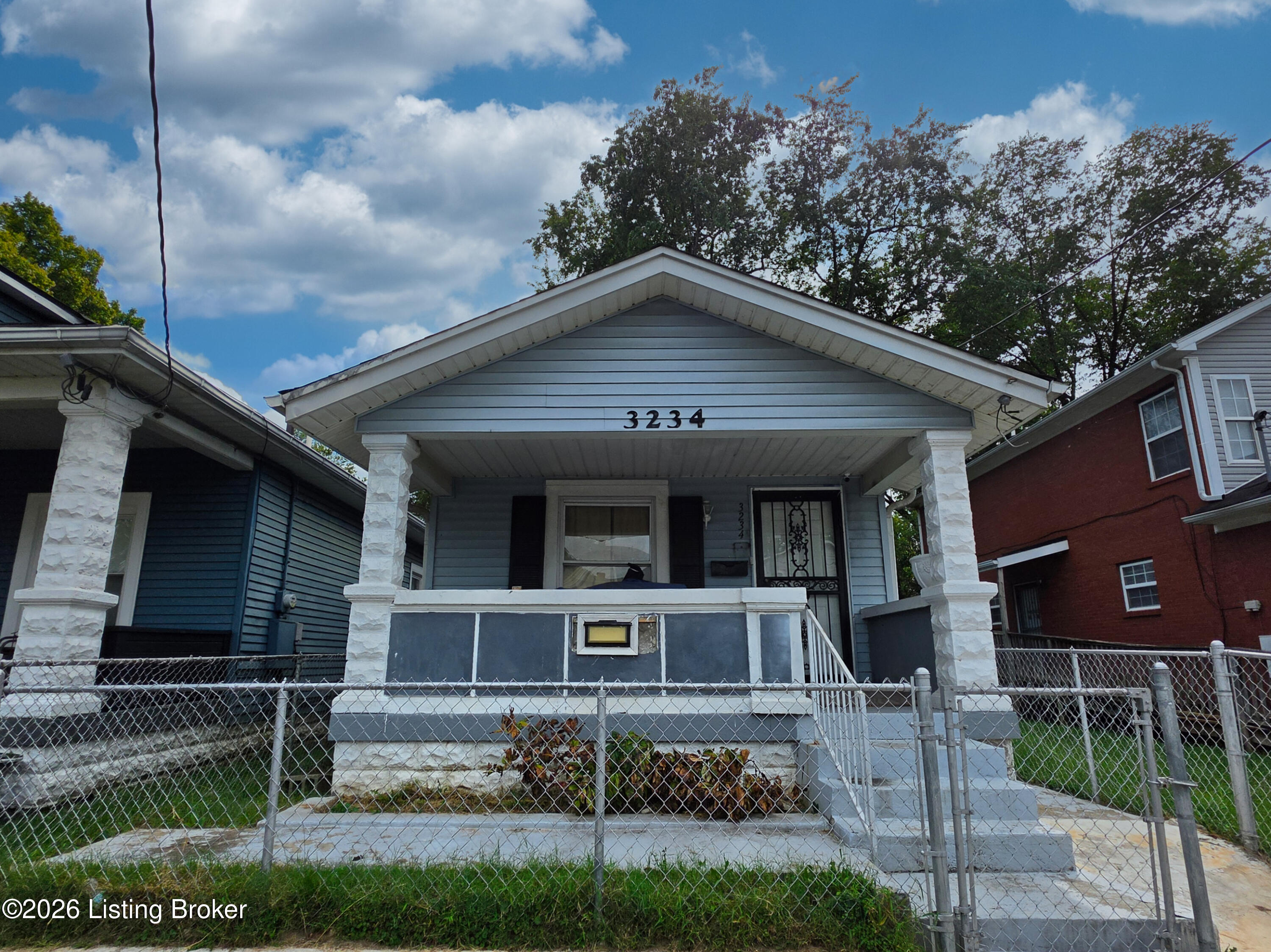 3234 Herman St — photo