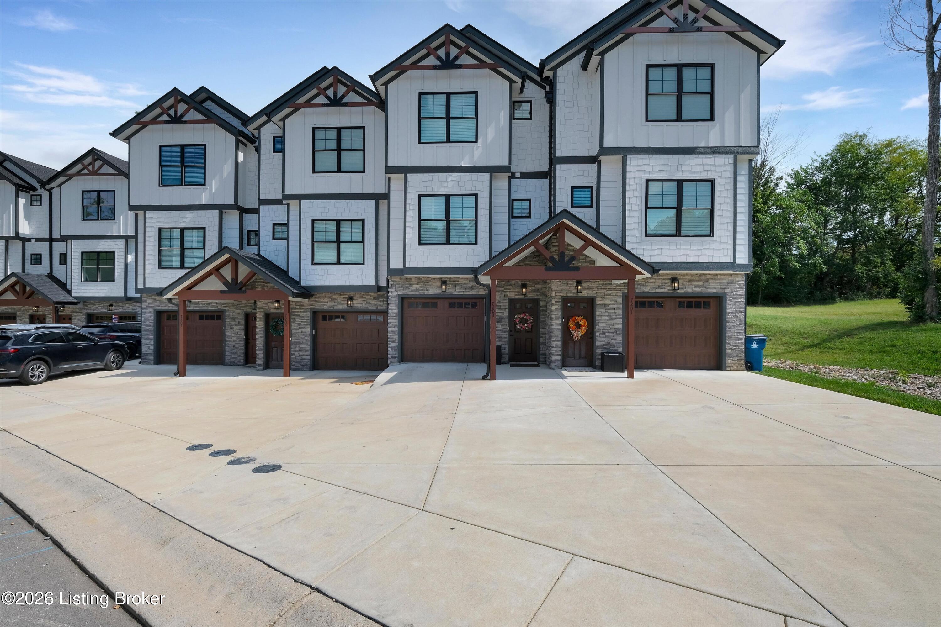 7203 Park Vue Dr — photo