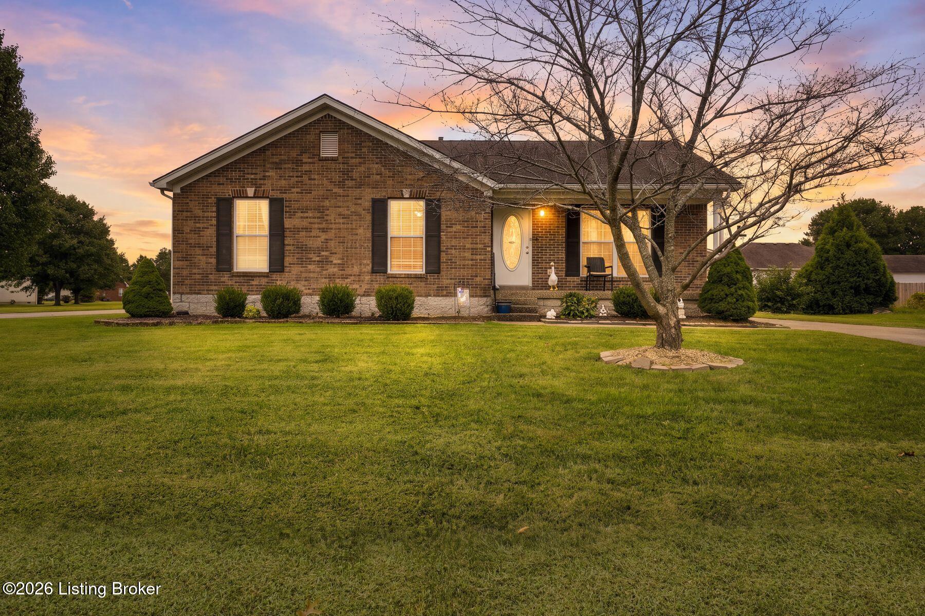 375 Forest Ridge Dr — photo