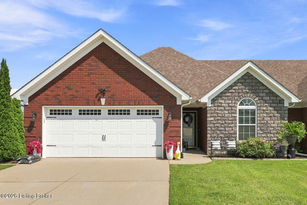 104 Sweetspire Dr — photo
