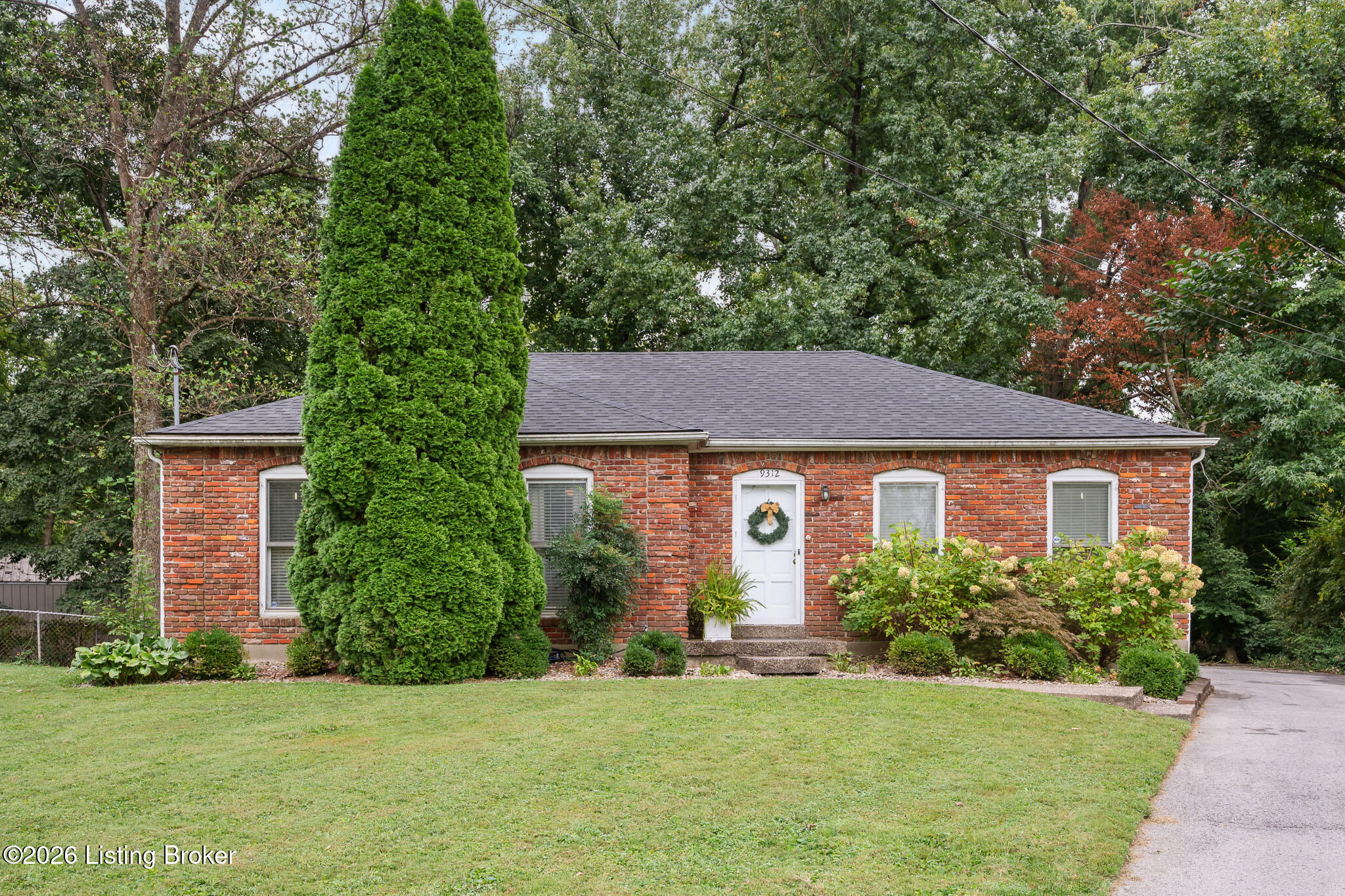9312 Le Beau Ct — photo