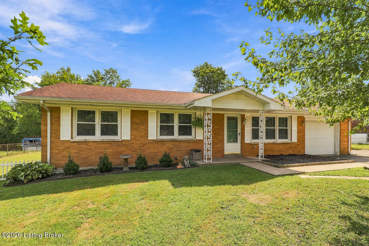 302 Cheryl Ave — photo
