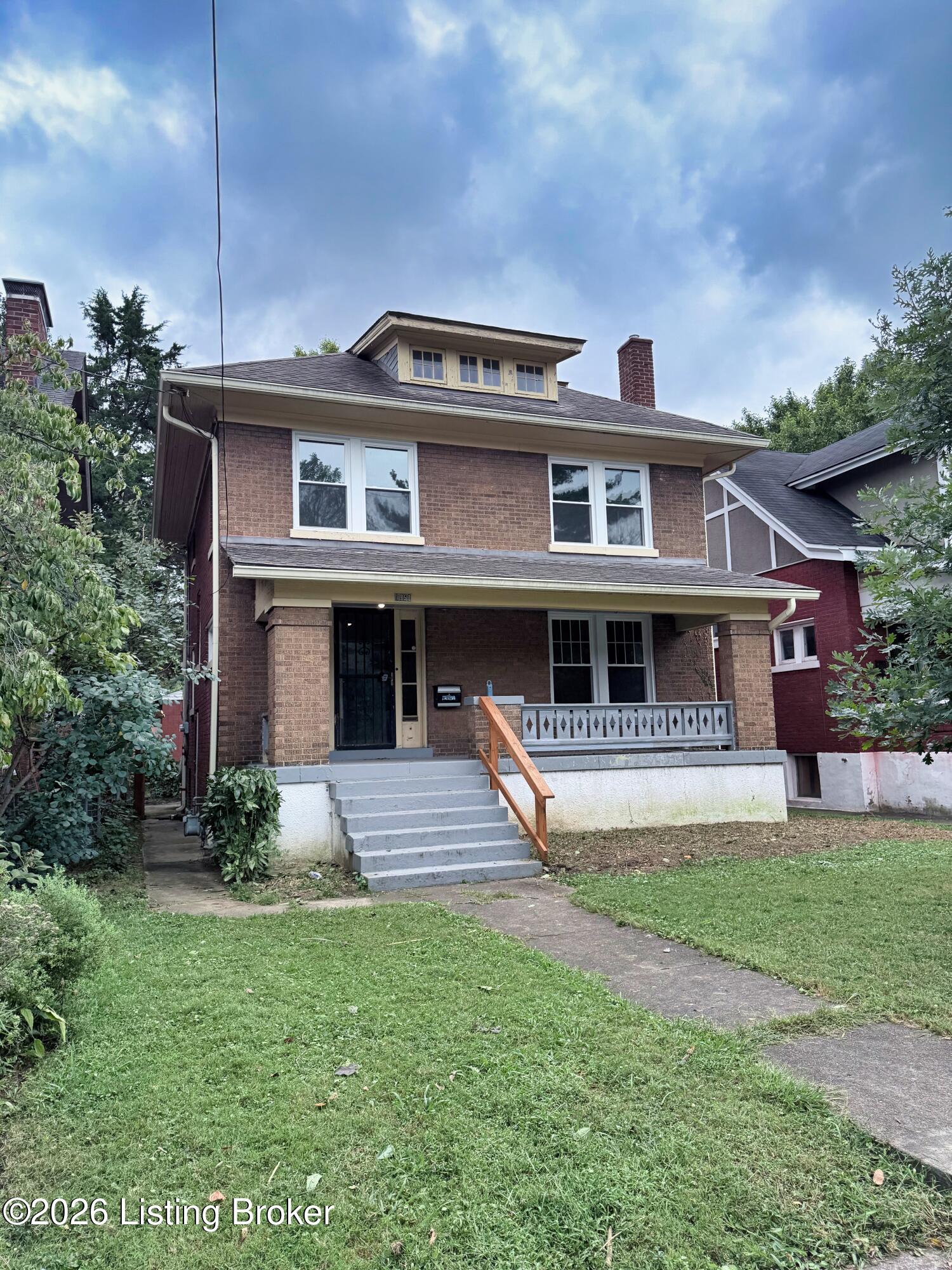 1950 Roanoke Ave — photo