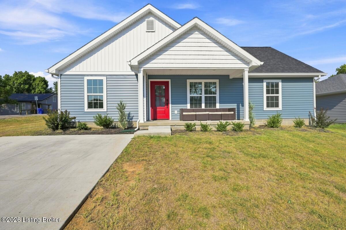 400 Strawberry Ln — photo