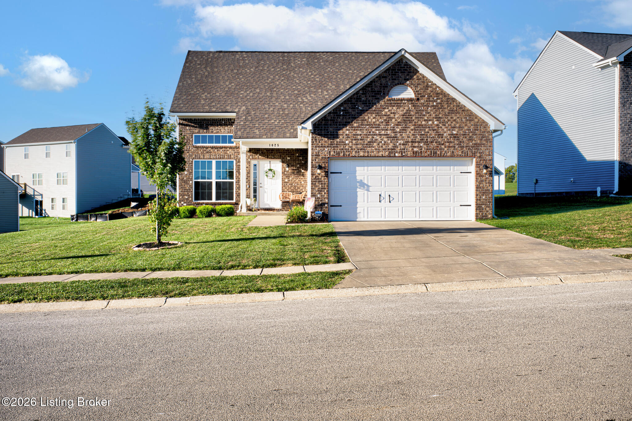 1025 Stratton Way — photo