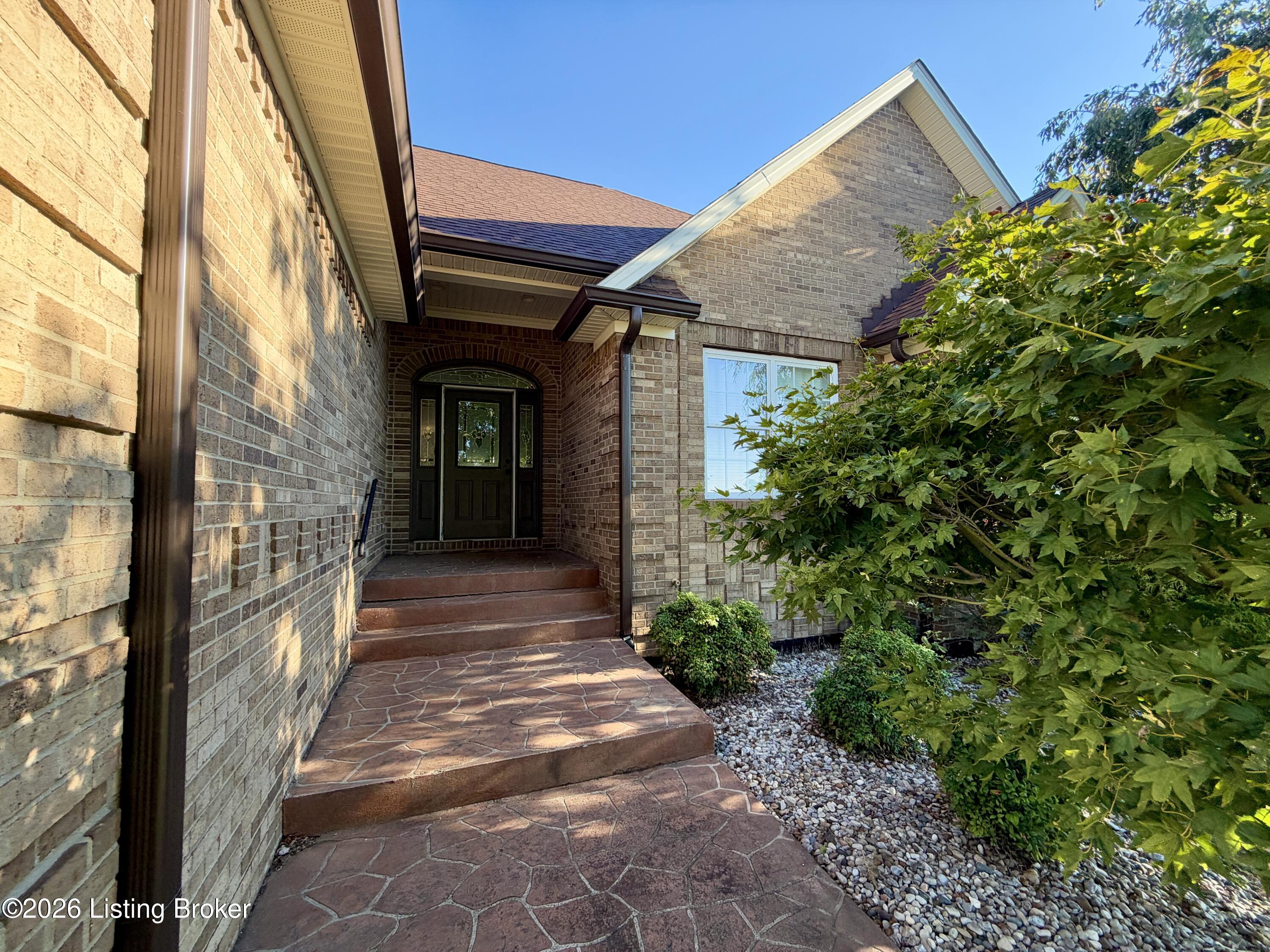132 Lorenza Cir — photo