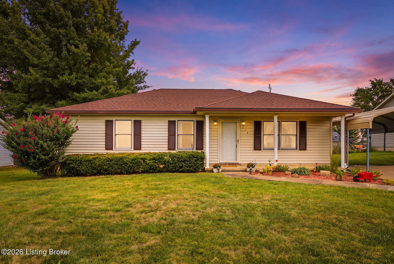 113 Roark Ct — photo