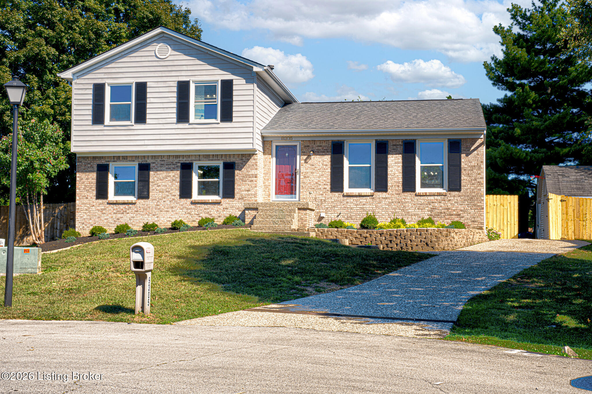 9305 Villa Fair Ct — photo
