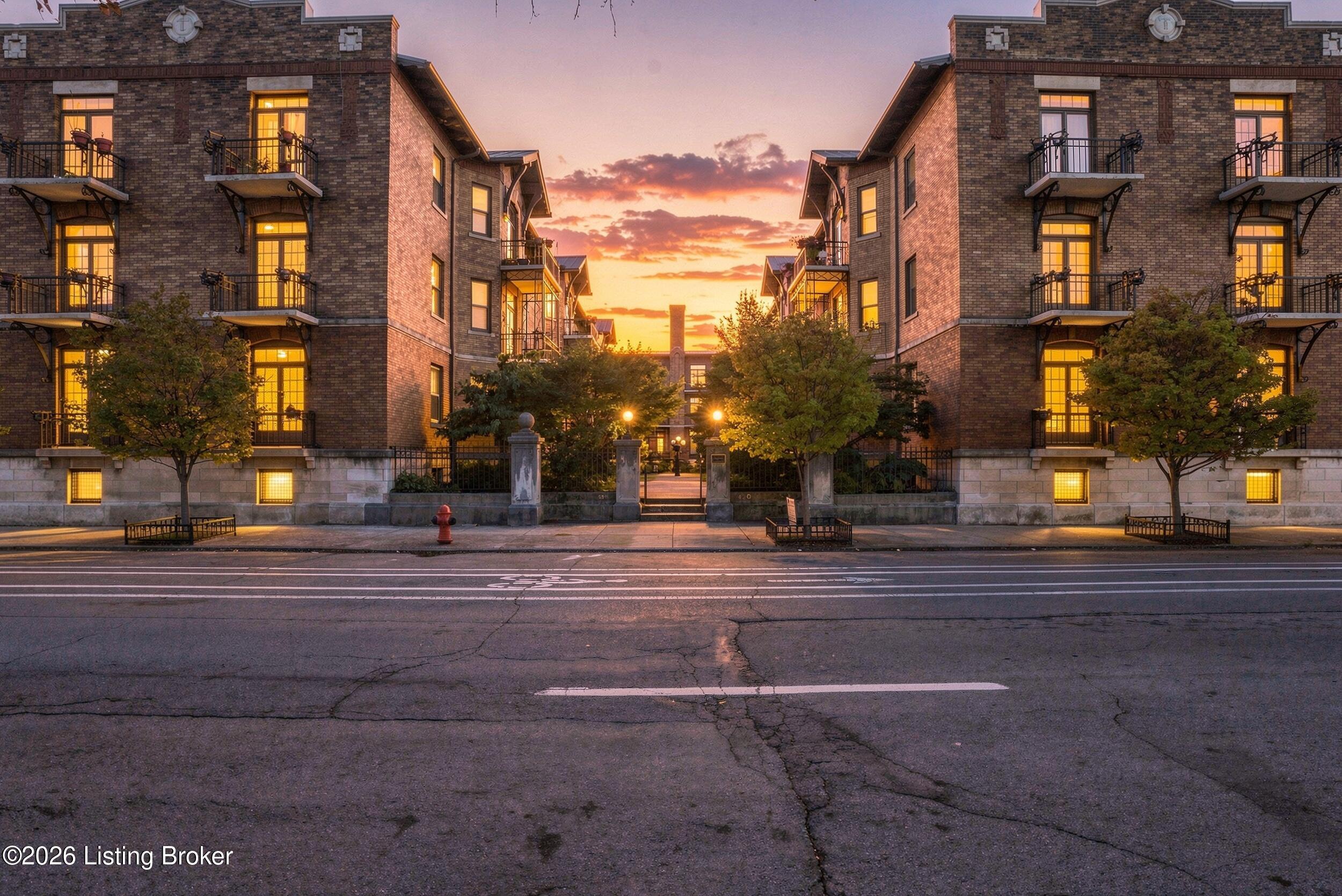 420 W Breckinridge St Apt C4 — photo