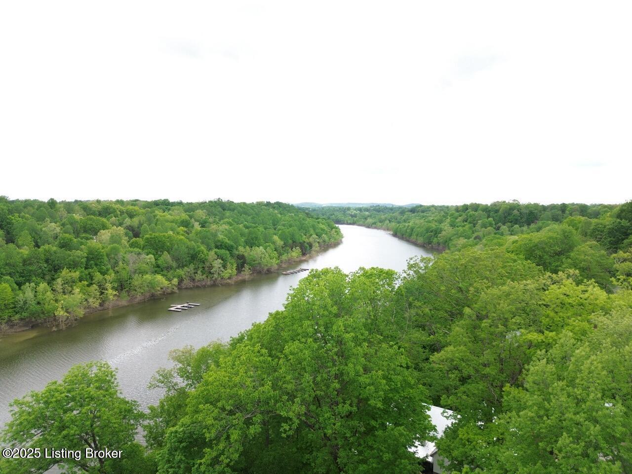 525 N Riverbend Rd — photo