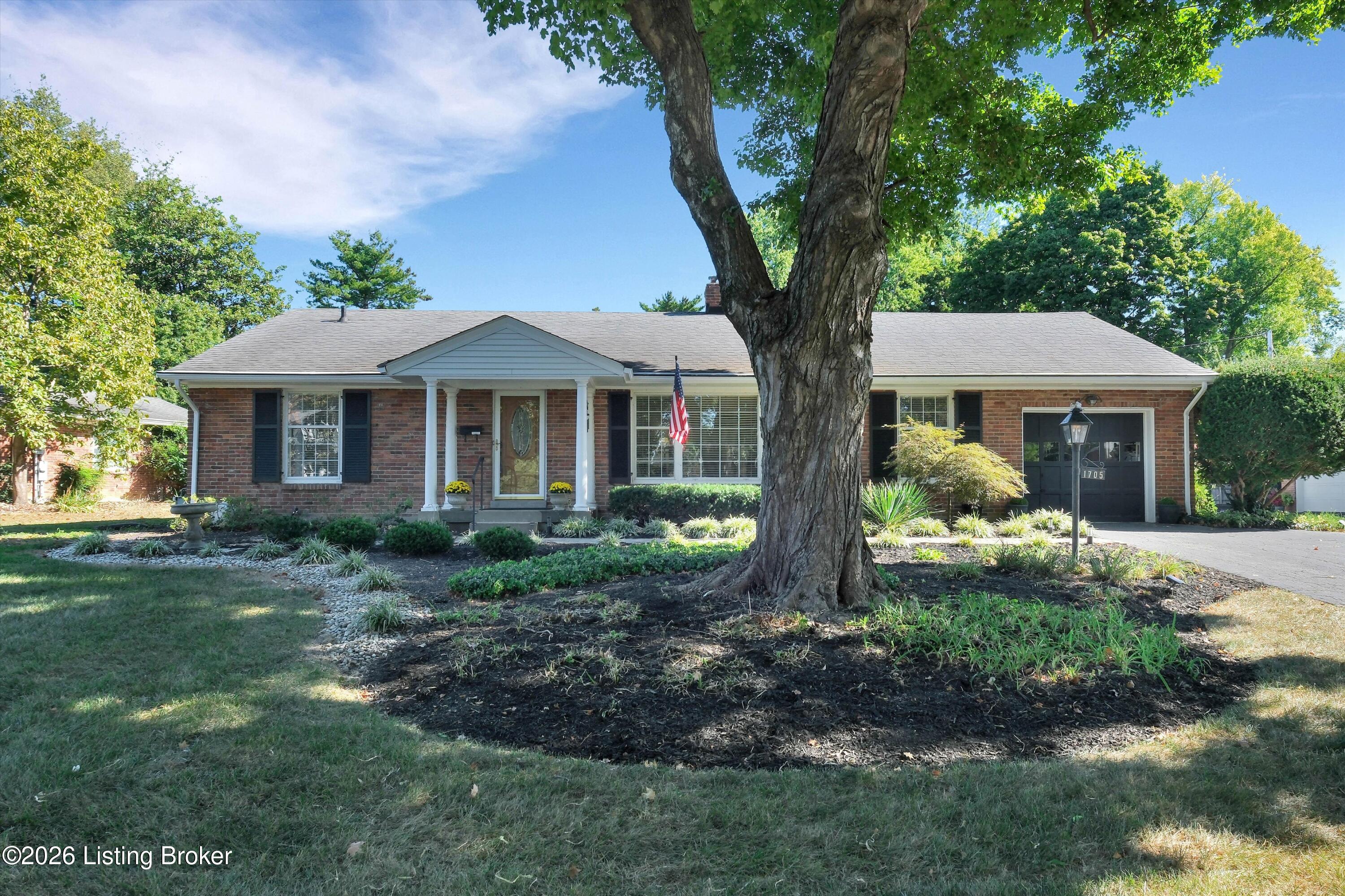 1705 Devondale Dr — photo