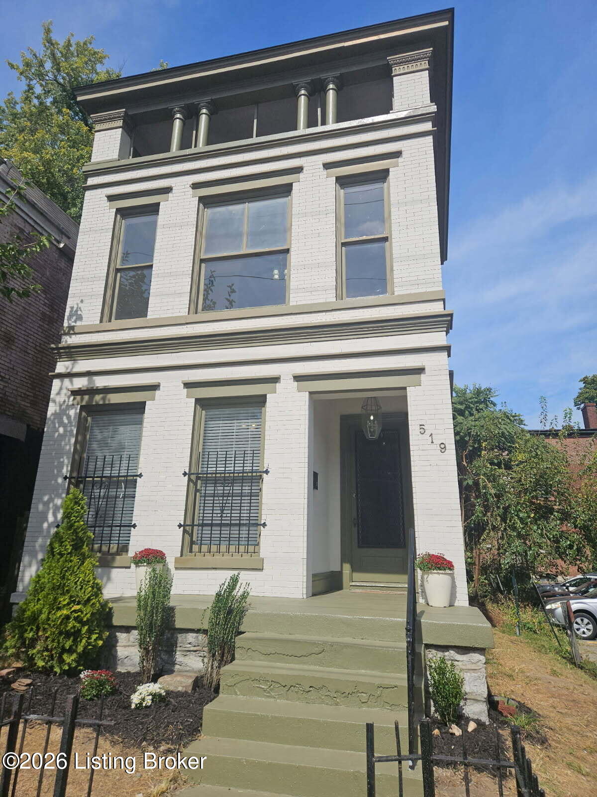519 W Hill St — photo