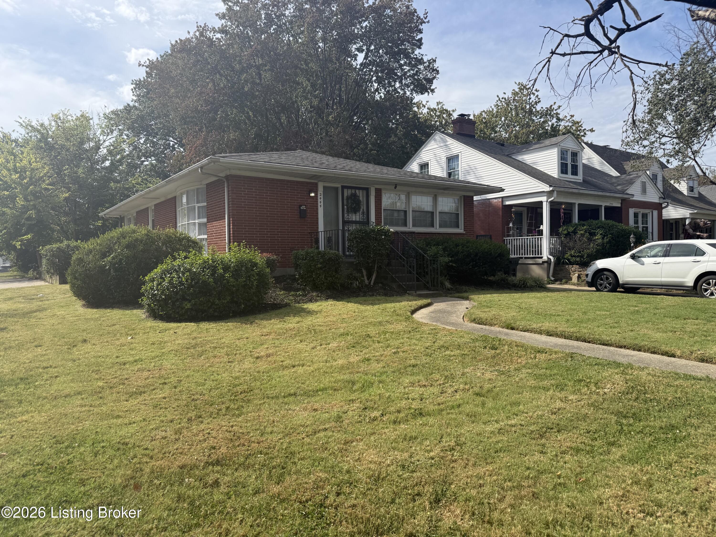 2444 Bradley Ave — photo