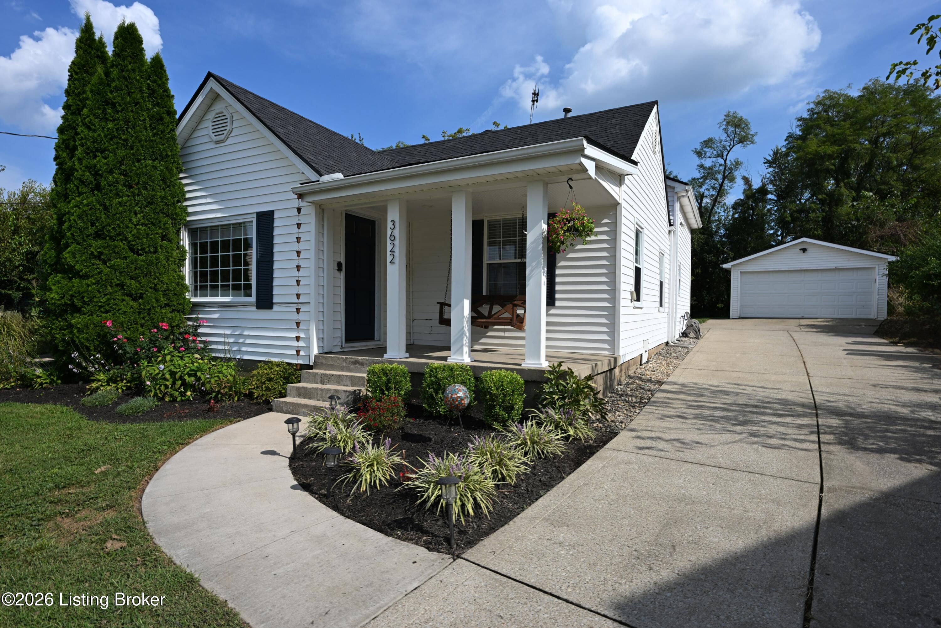 3622 Locust Ave — photo