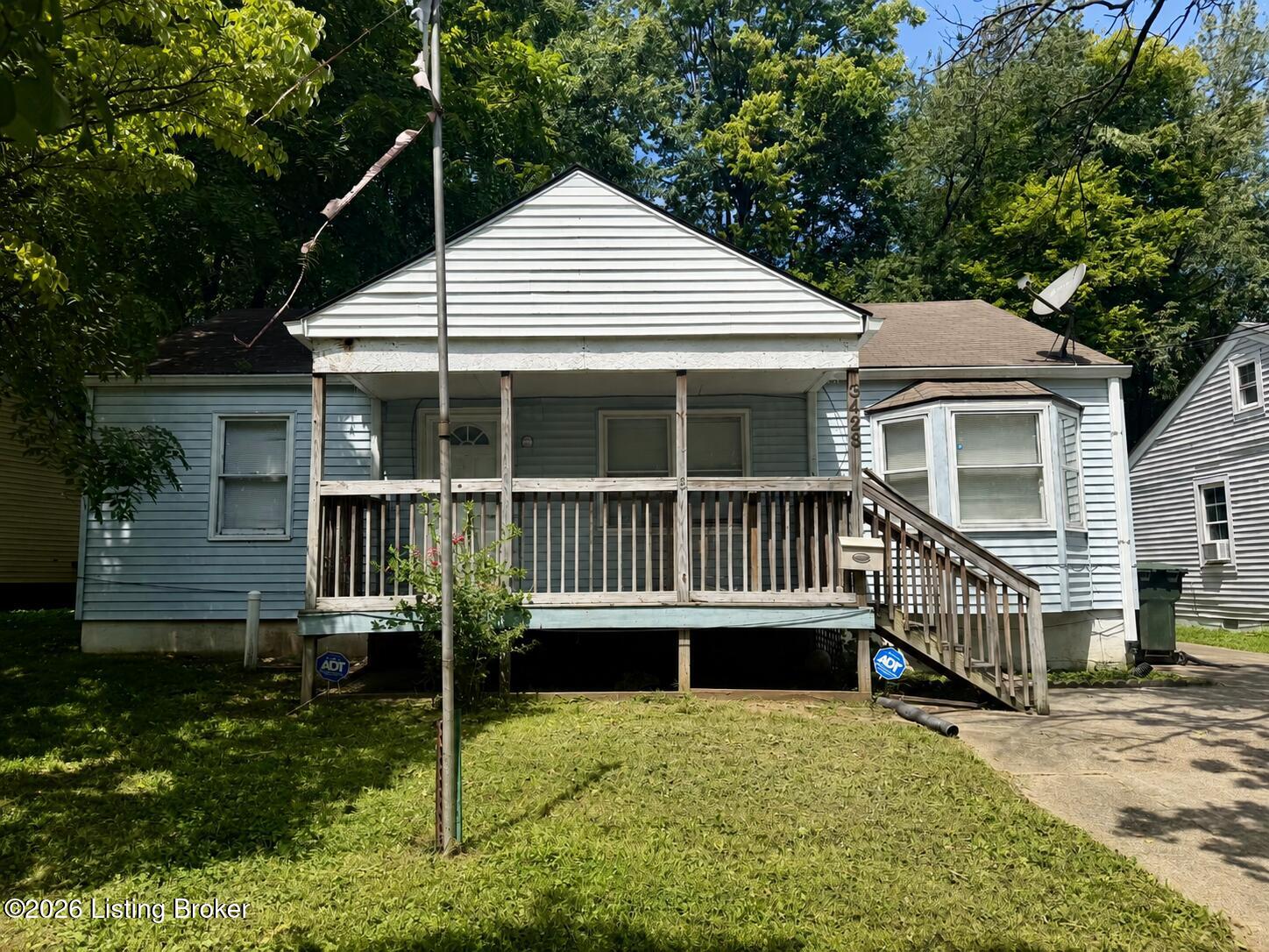 3423 Glendale Ave — photo