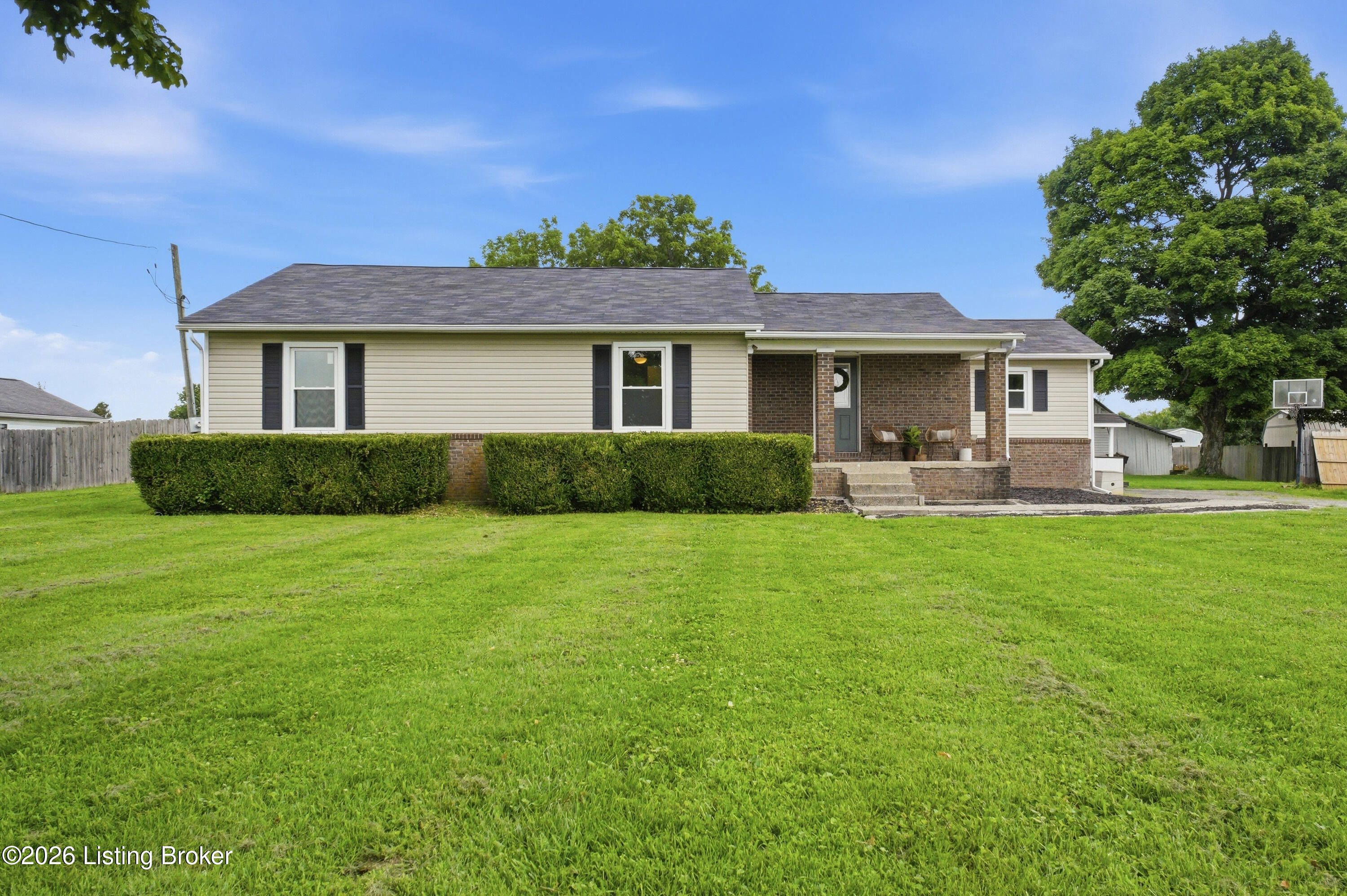 601 John Henry Rd — photo