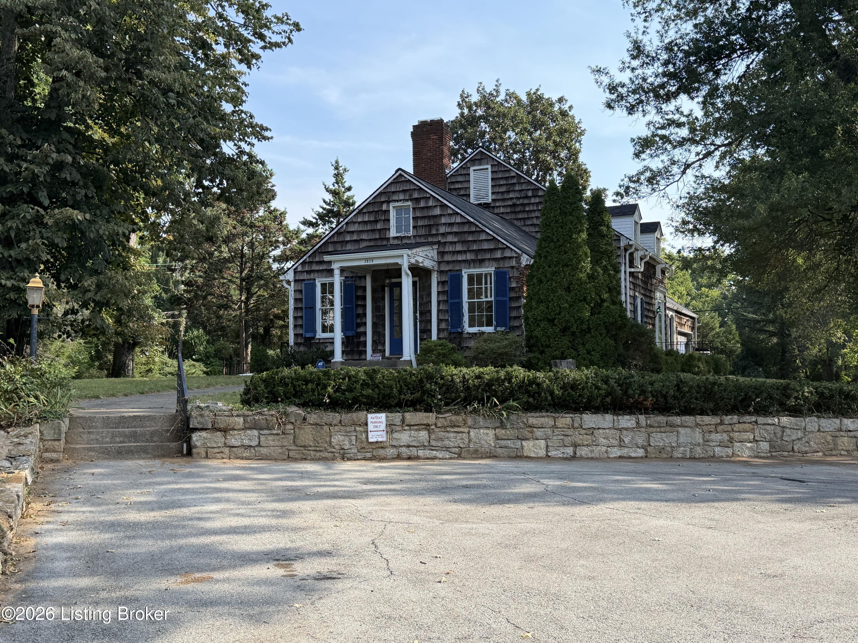 3939 Old Brownsboro Rd — photo