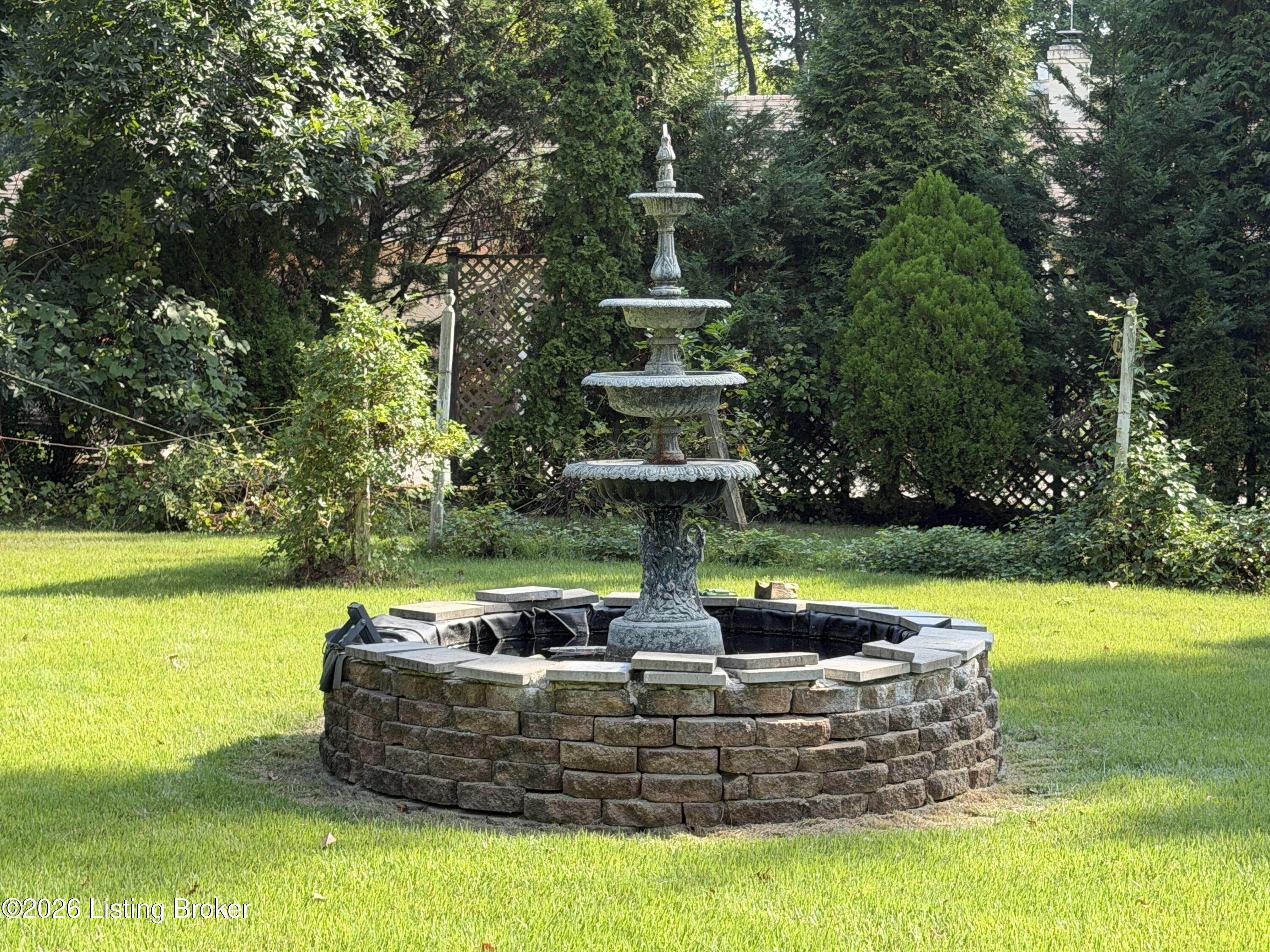 4103 Brownsboro Rd — photo