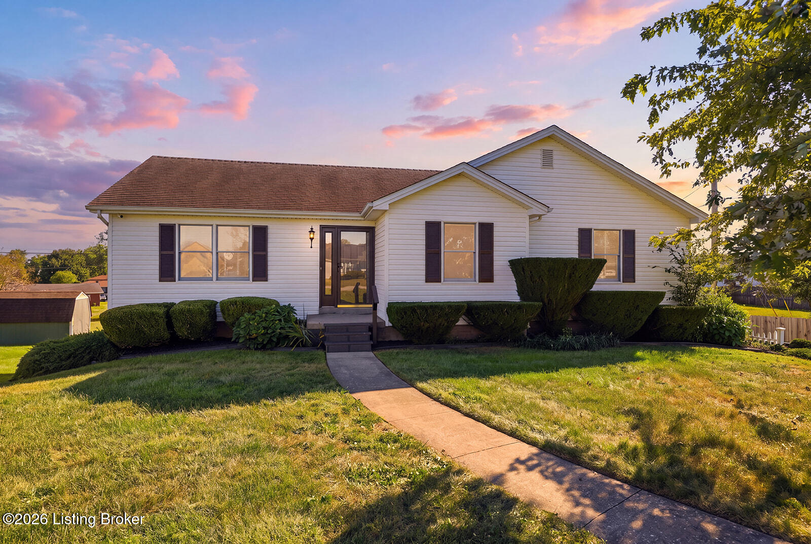 1039 Indian Trail — photo
