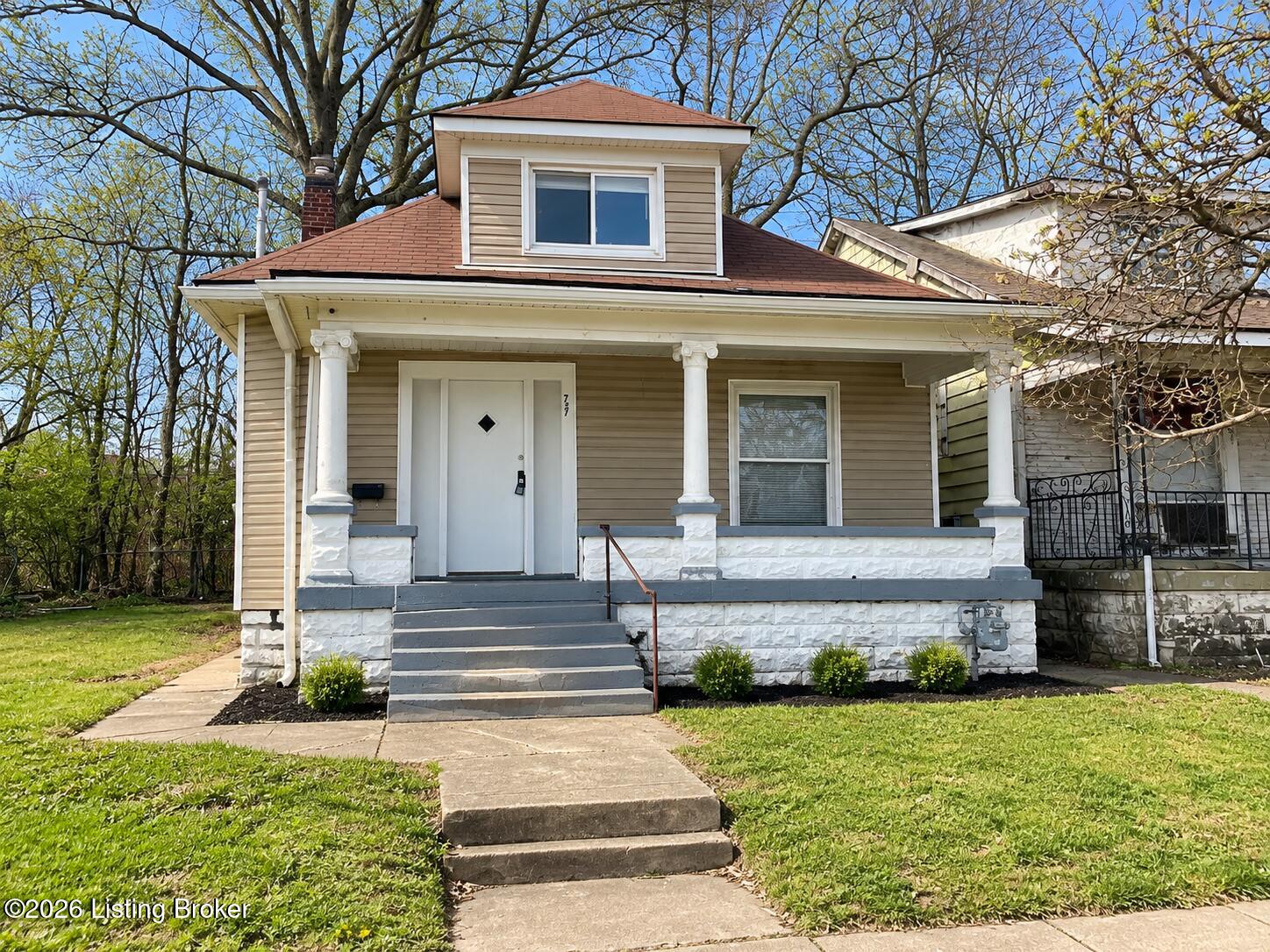 727 Louis Coleman Jr Dr — photo
