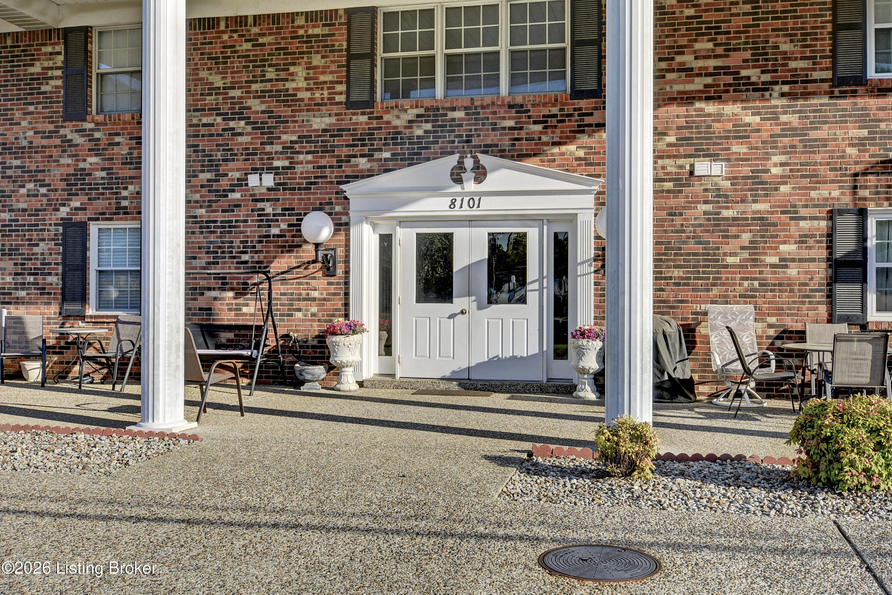 8101 Wendamoor Dr Unit 28 — photo