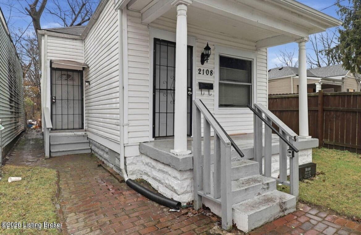 2108 Wilson Ave — photo