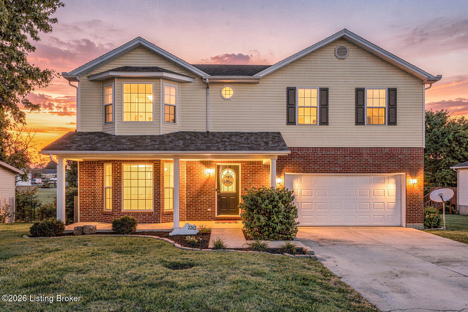 2262 Clearwater Dr — photo