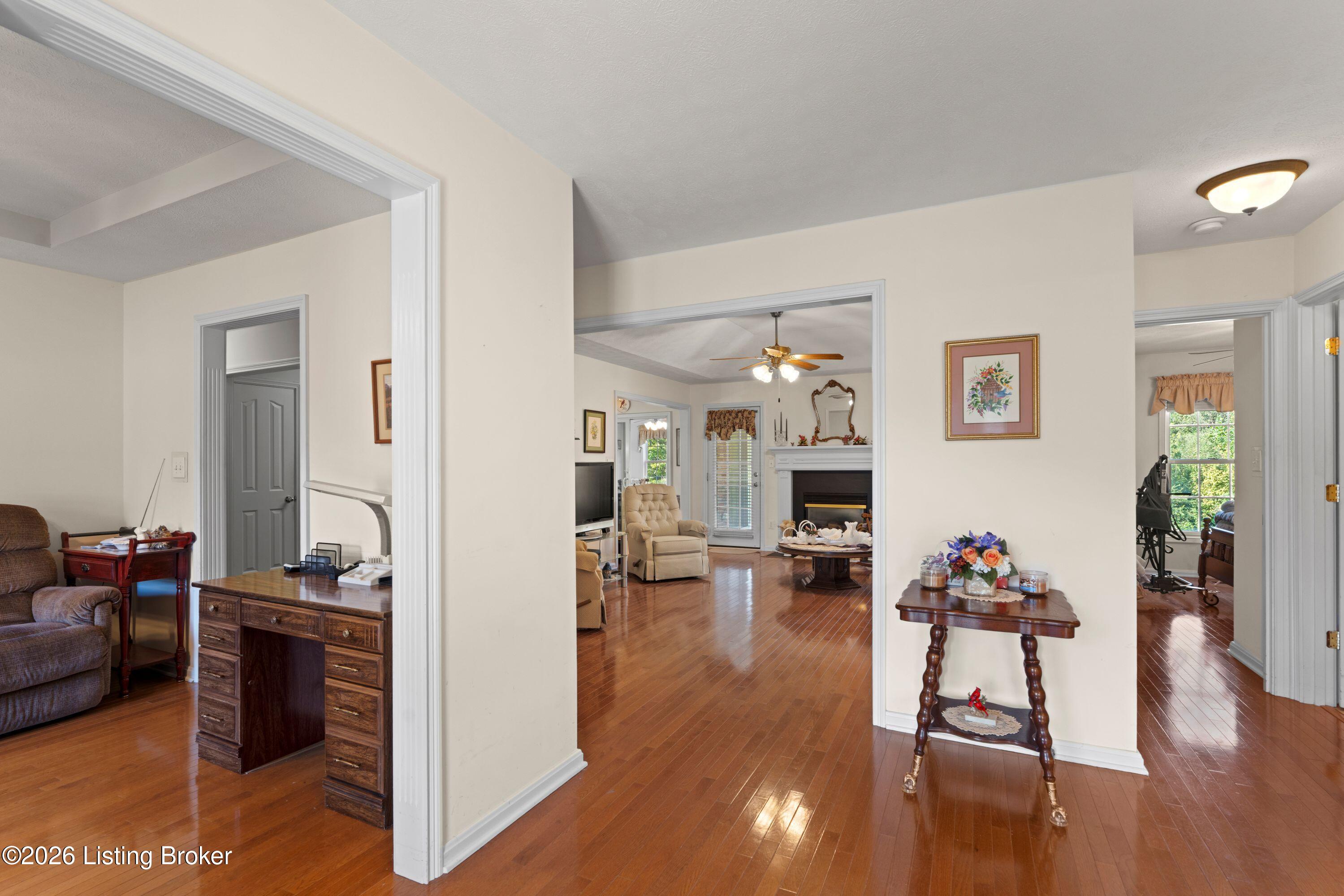 616 Harris Ridge Rd, Louisville, KY 40223 — photo 3