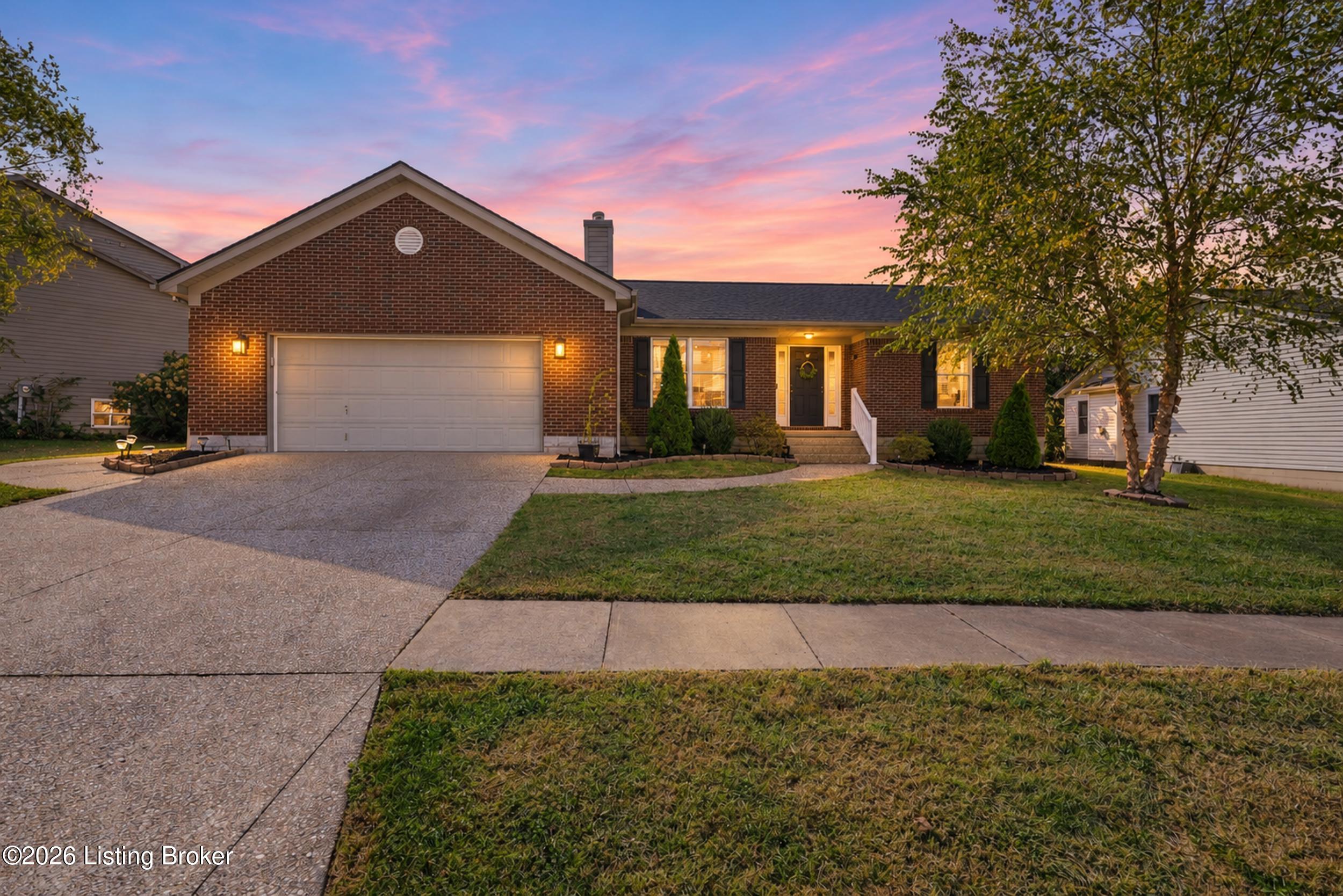 433 Lincoln Station Dr — photo