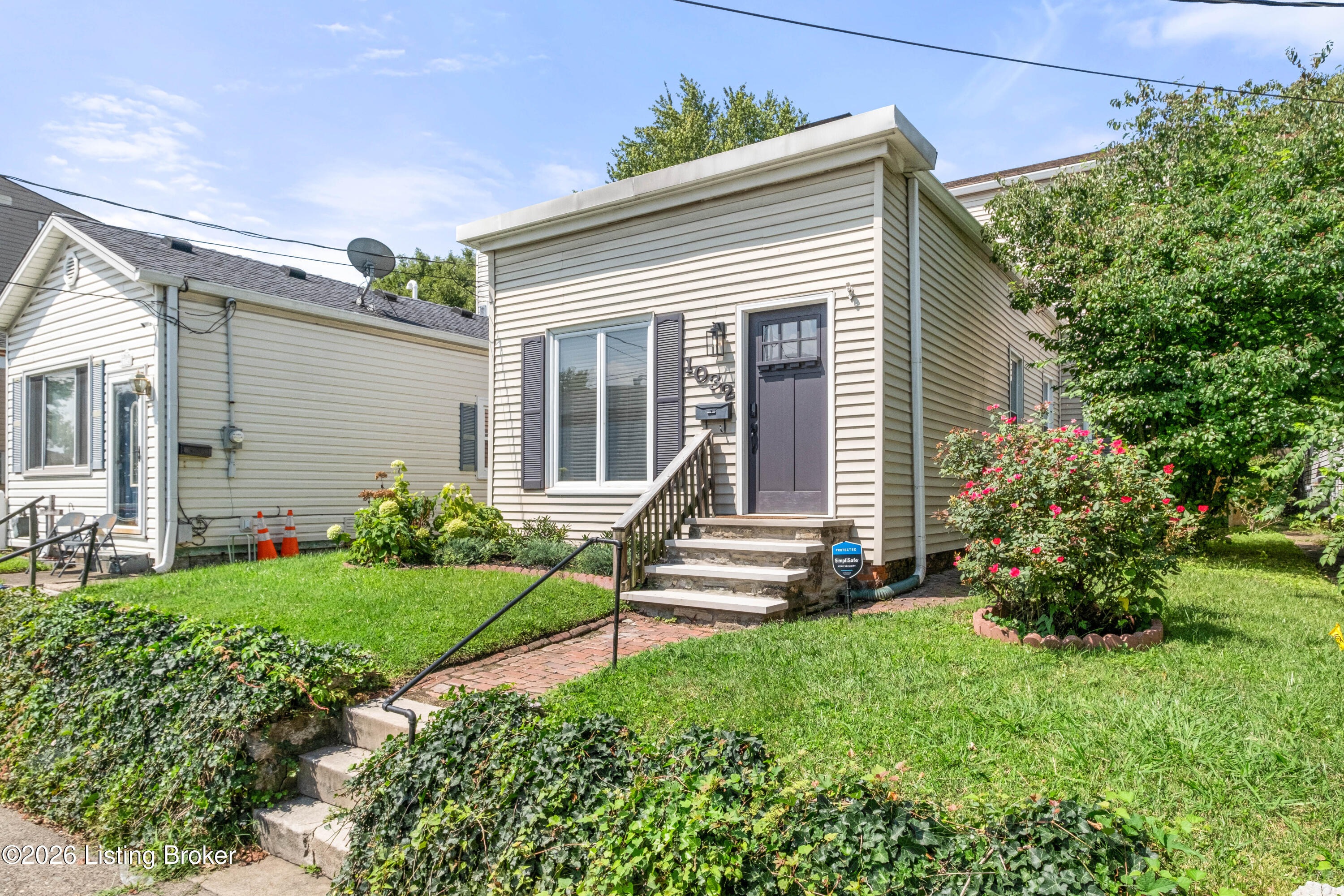 1032 Logan St — photo