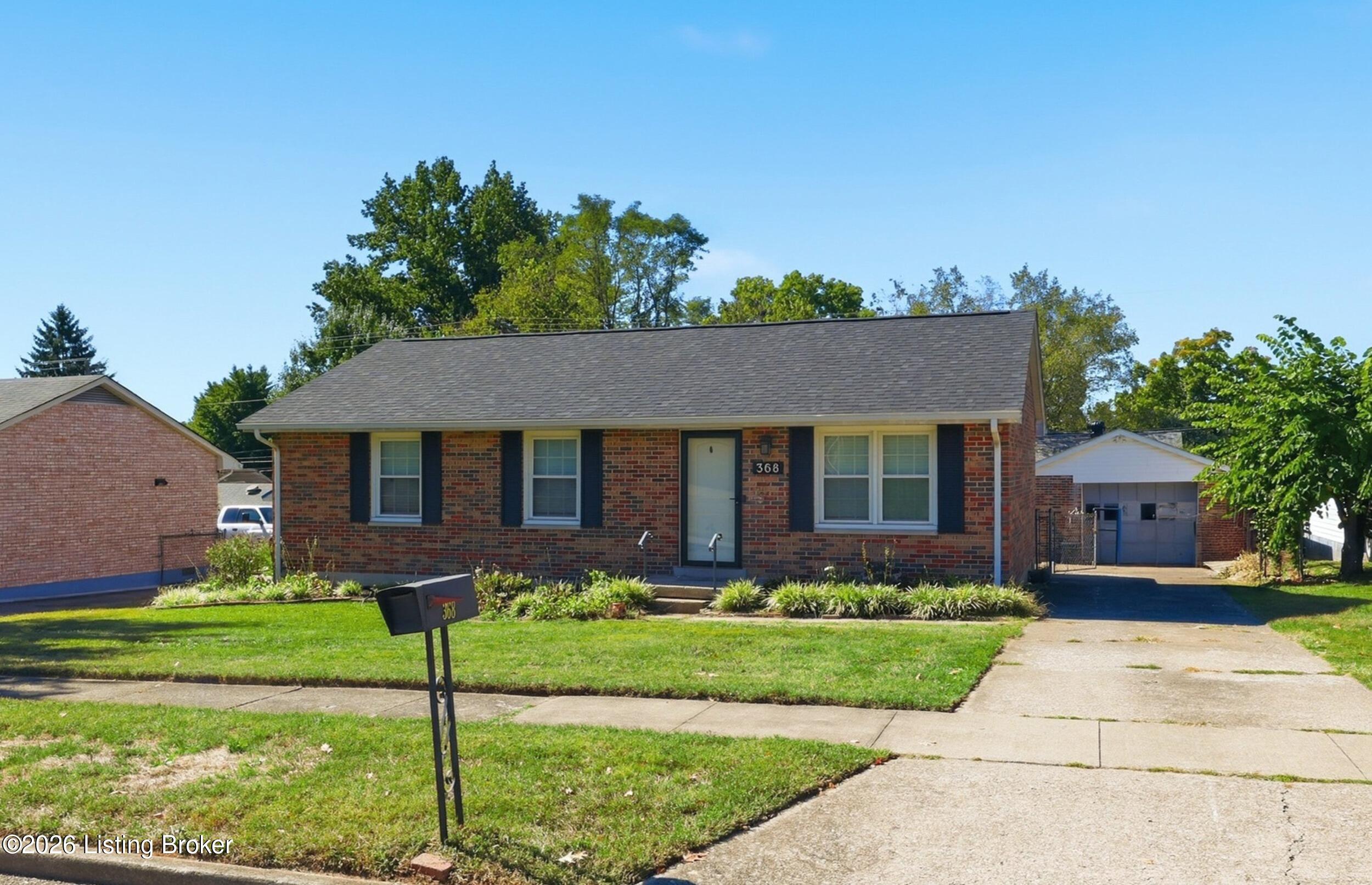 368 Rookwood Pkwy — photo